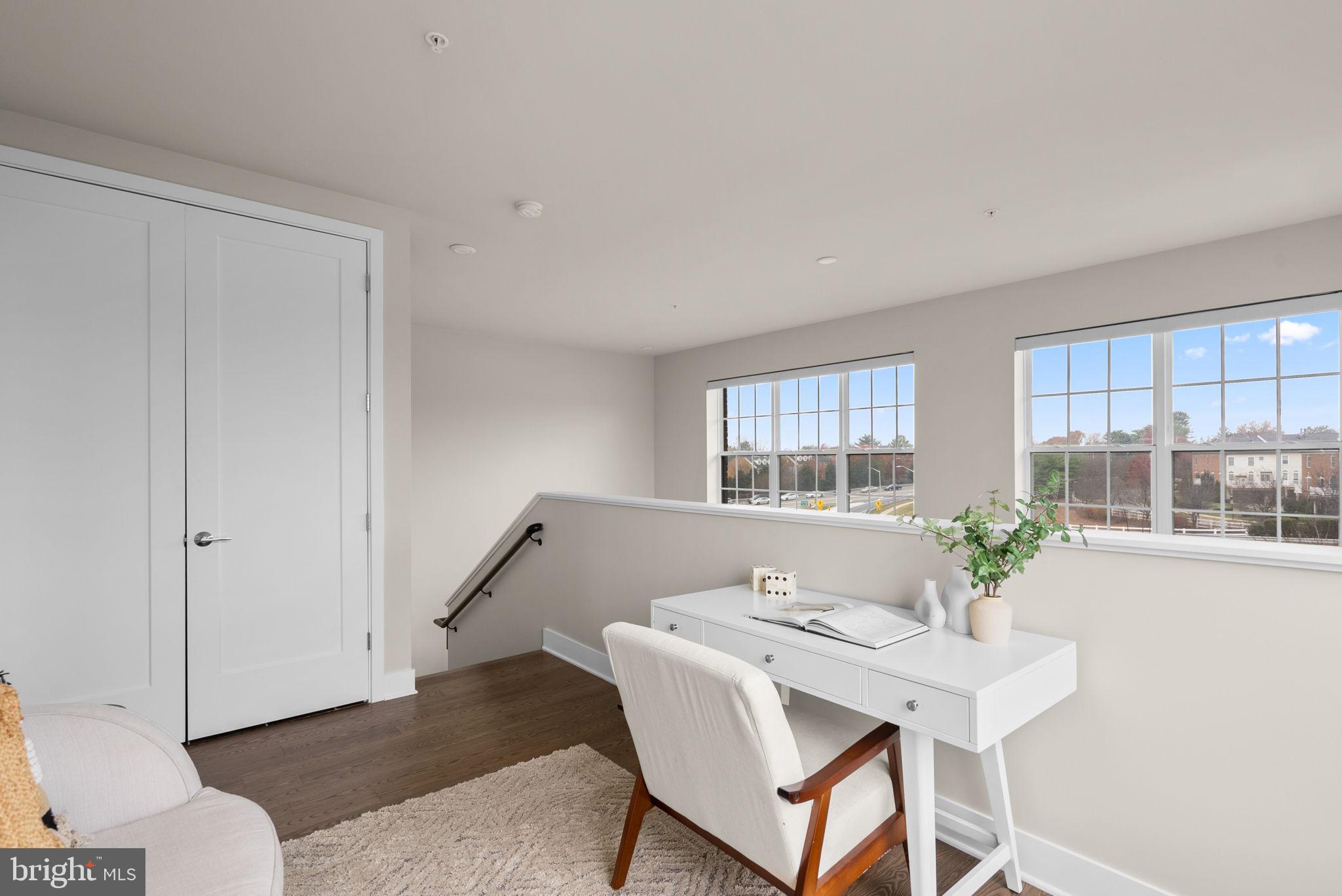 CROWN FARM - Residential