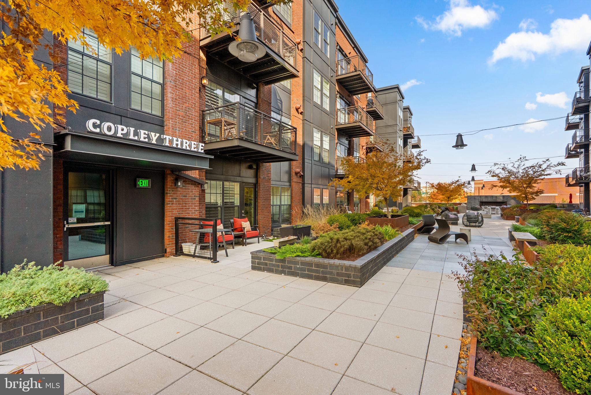 CROWN FARM - Residential