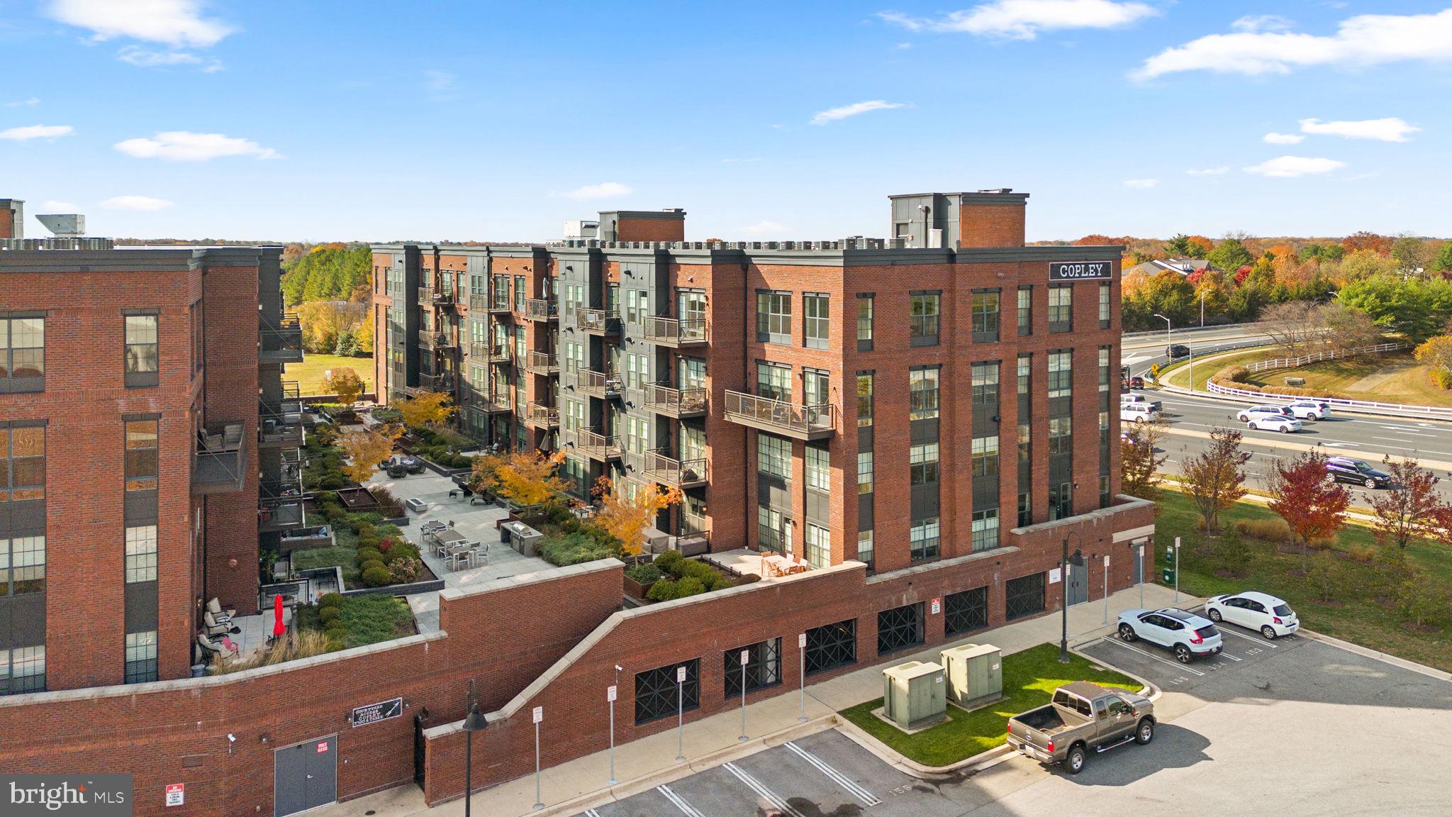 CROWN FARM - Residential