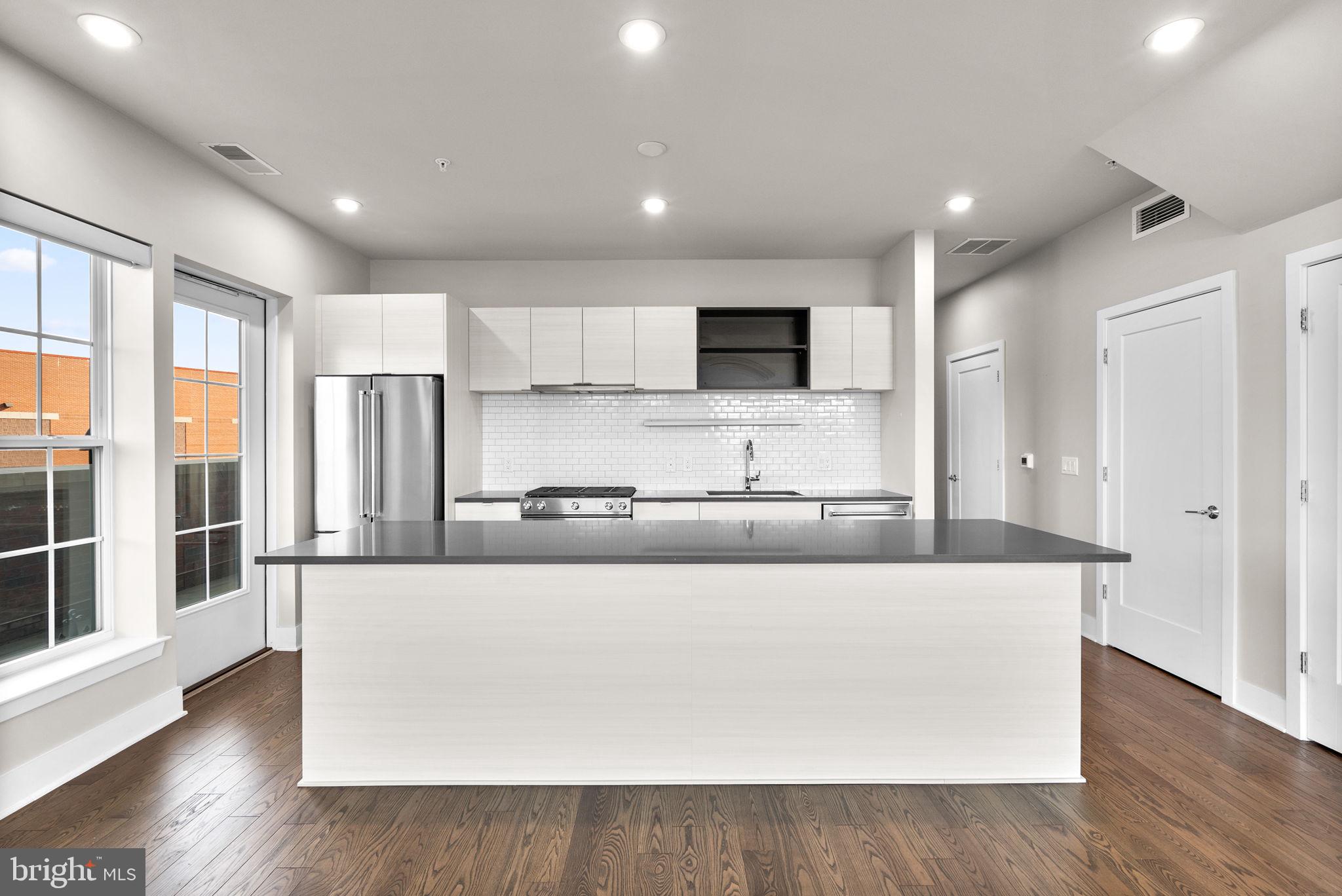 CROWN FARM - Residential