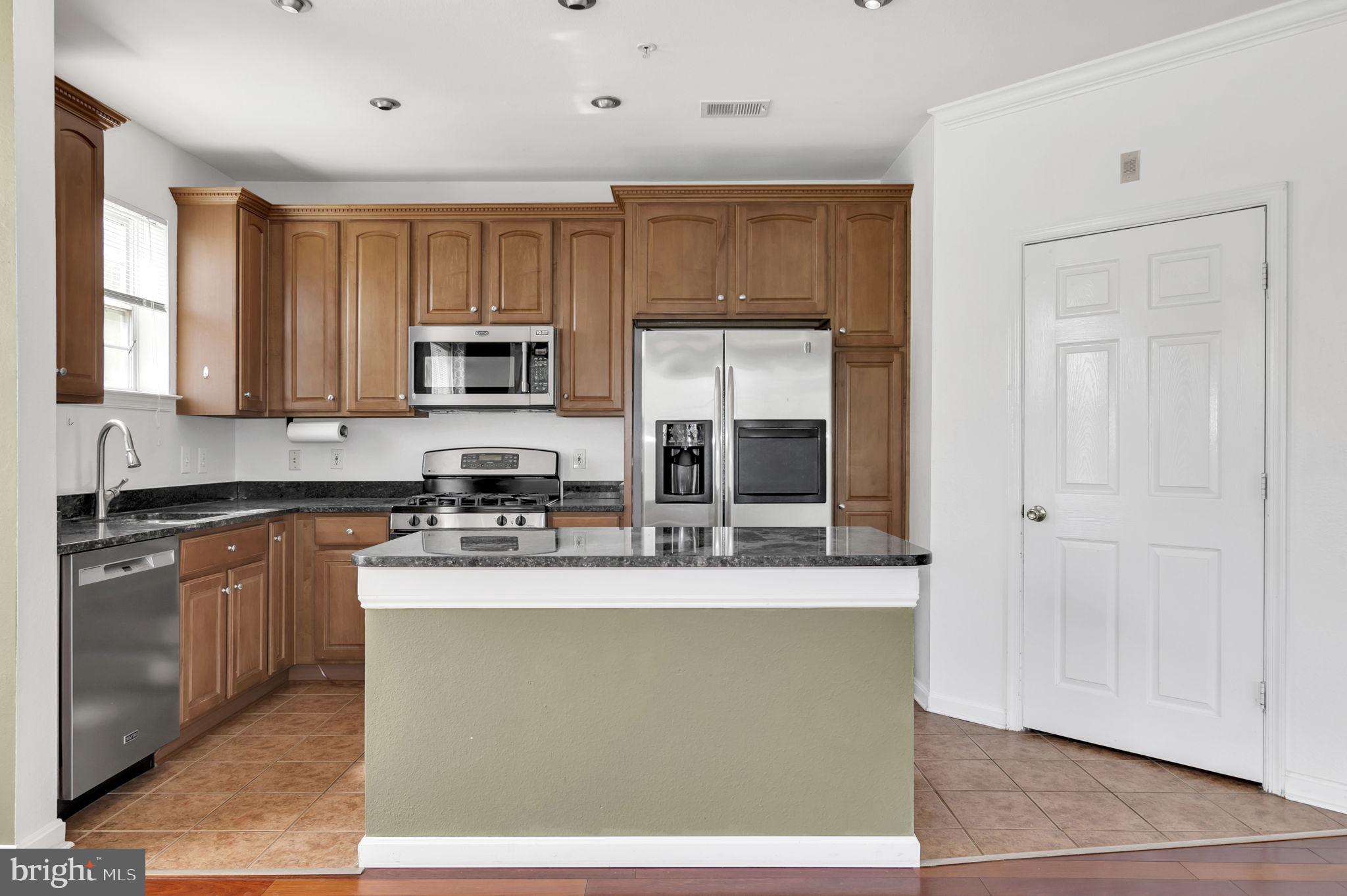 FOX MILL STATION - Residential