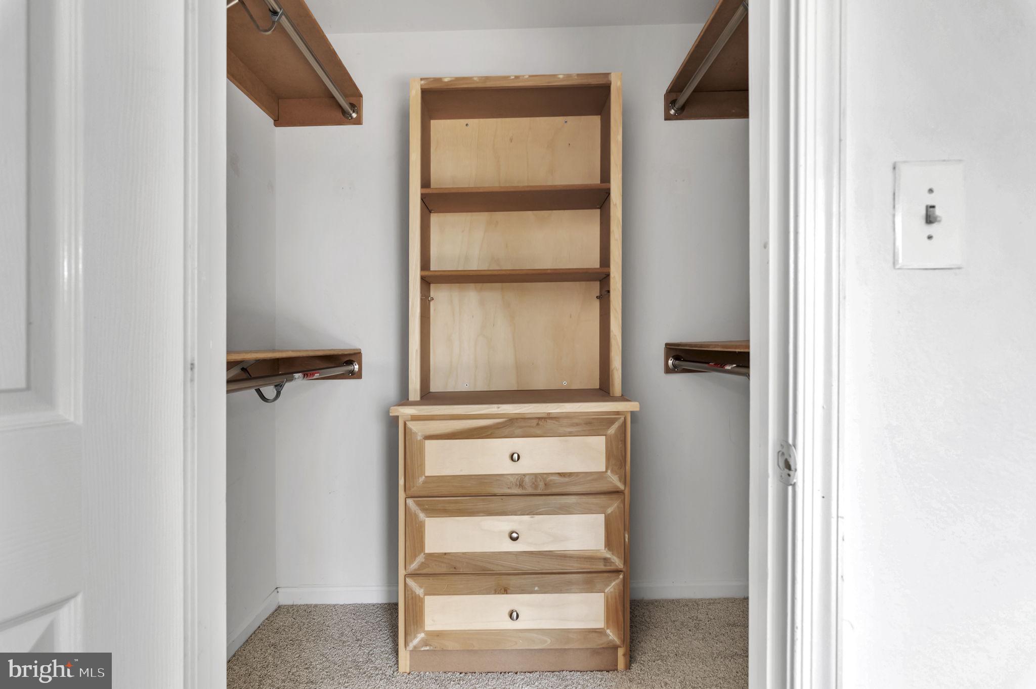 FOX MILL STATION - Residential