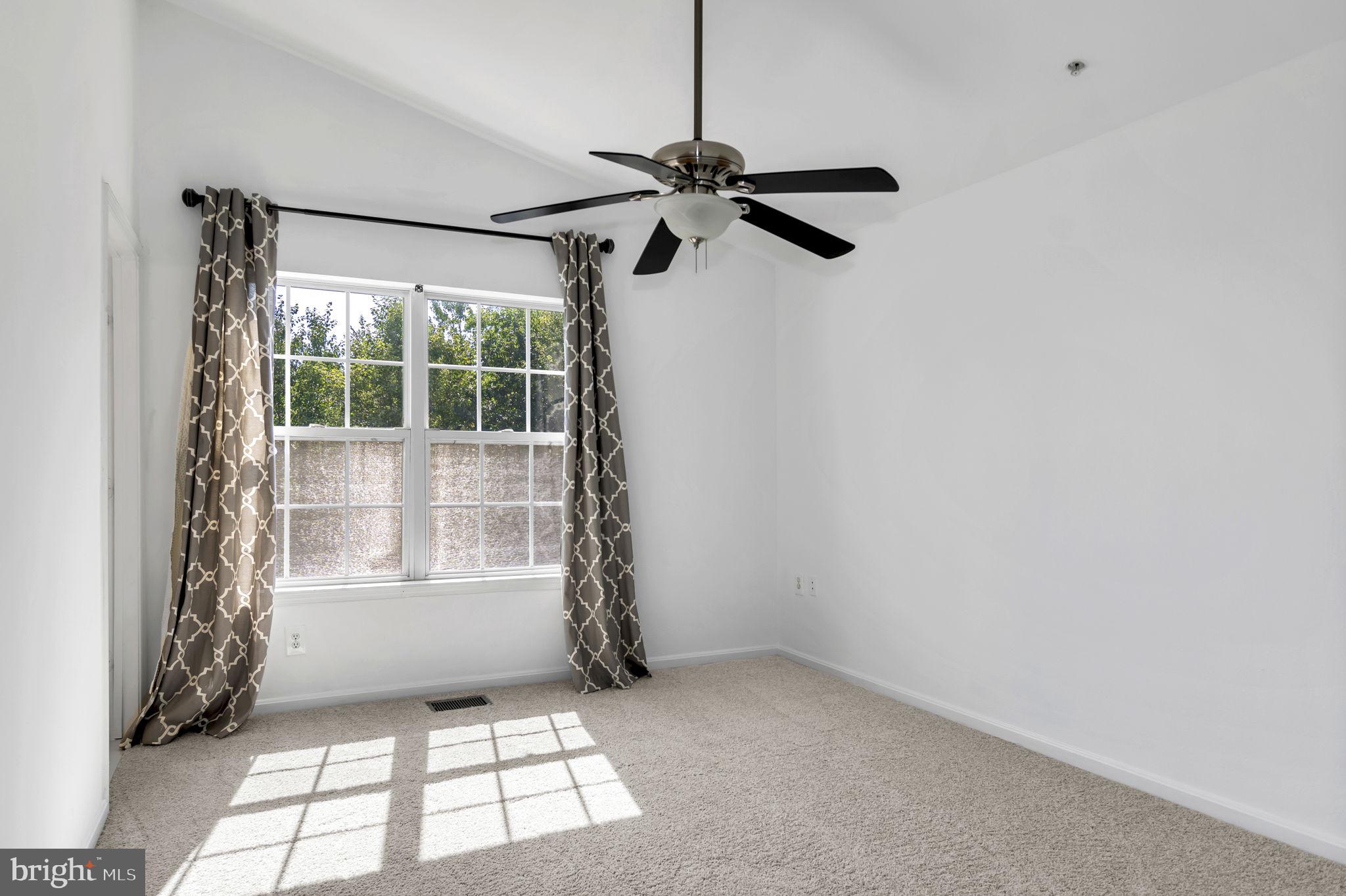 FOX MILL STATION - Residential