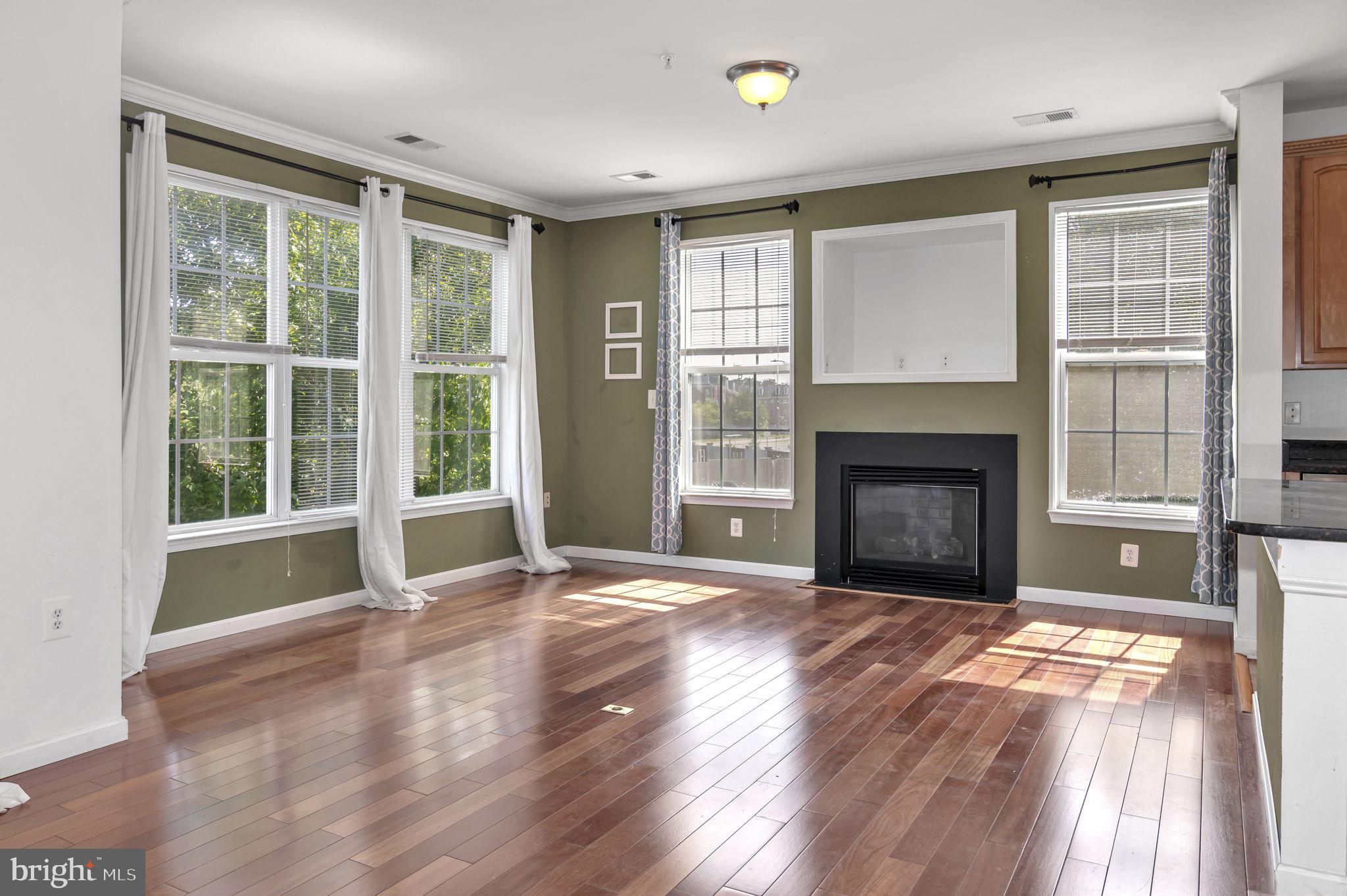 FOX MILL STATION - Residential