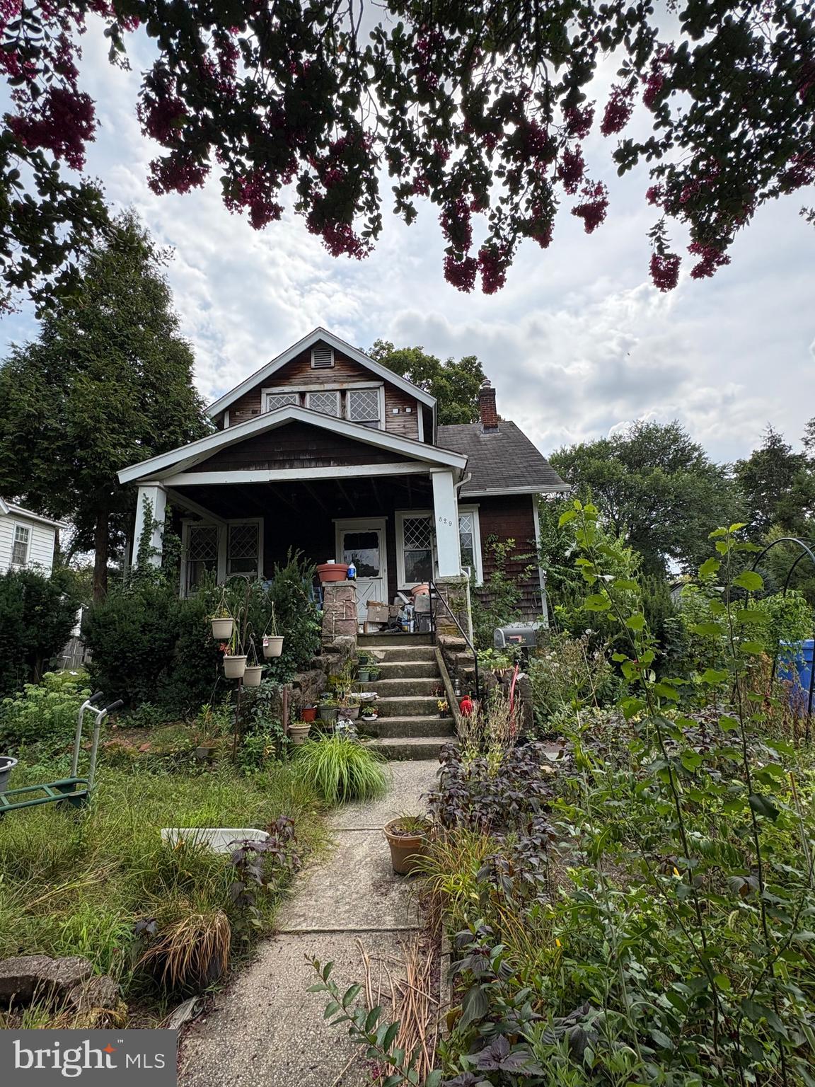 829 MORGAN AVENUE