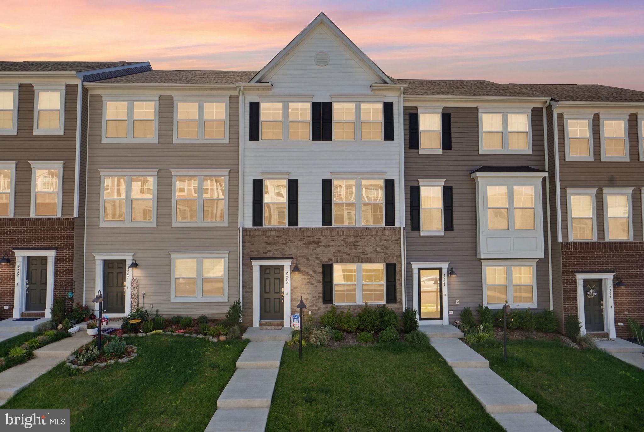2243 BARHILL