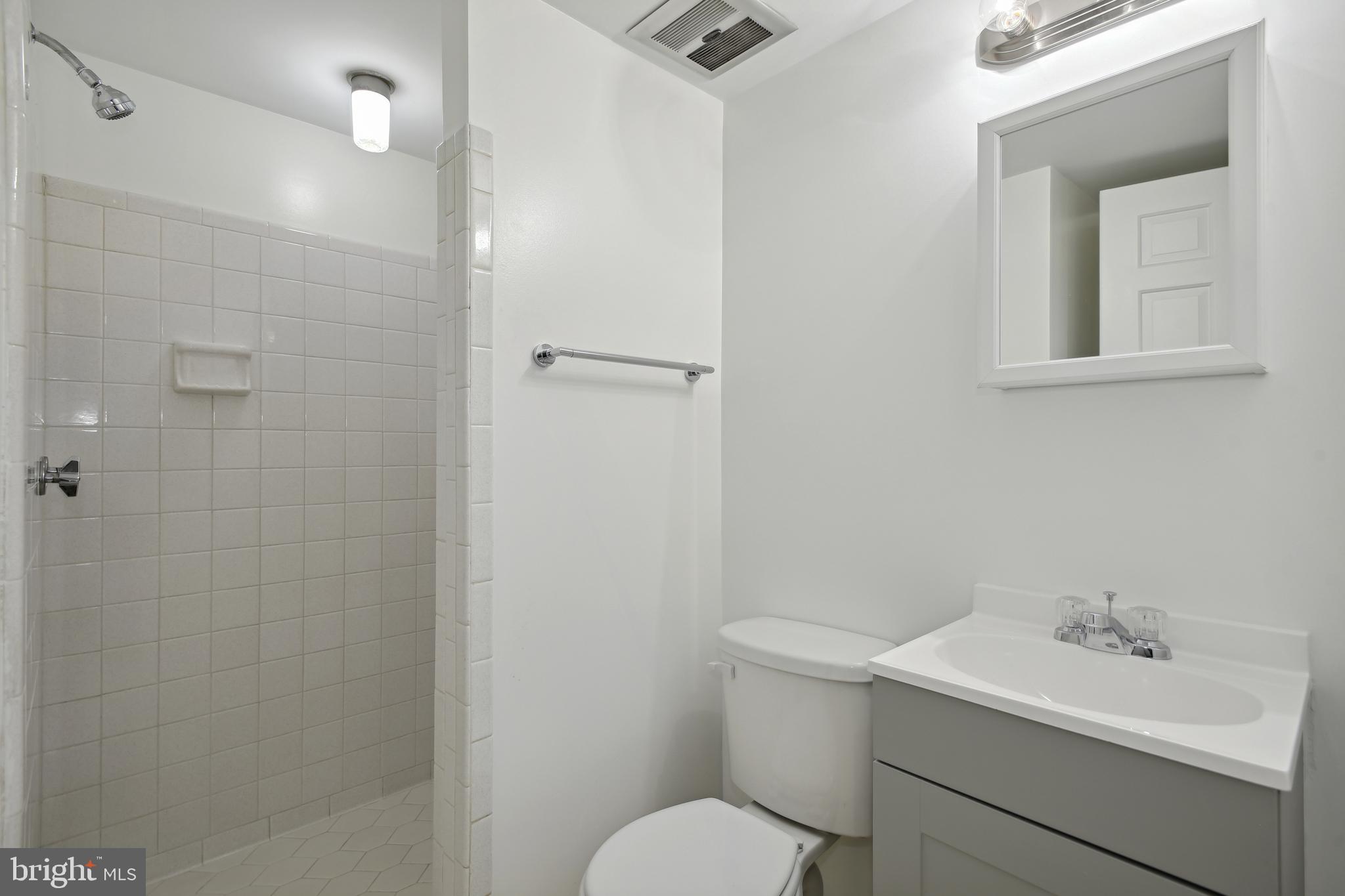 KINGS MANOR TOWNE HOUSES - Residential Lease