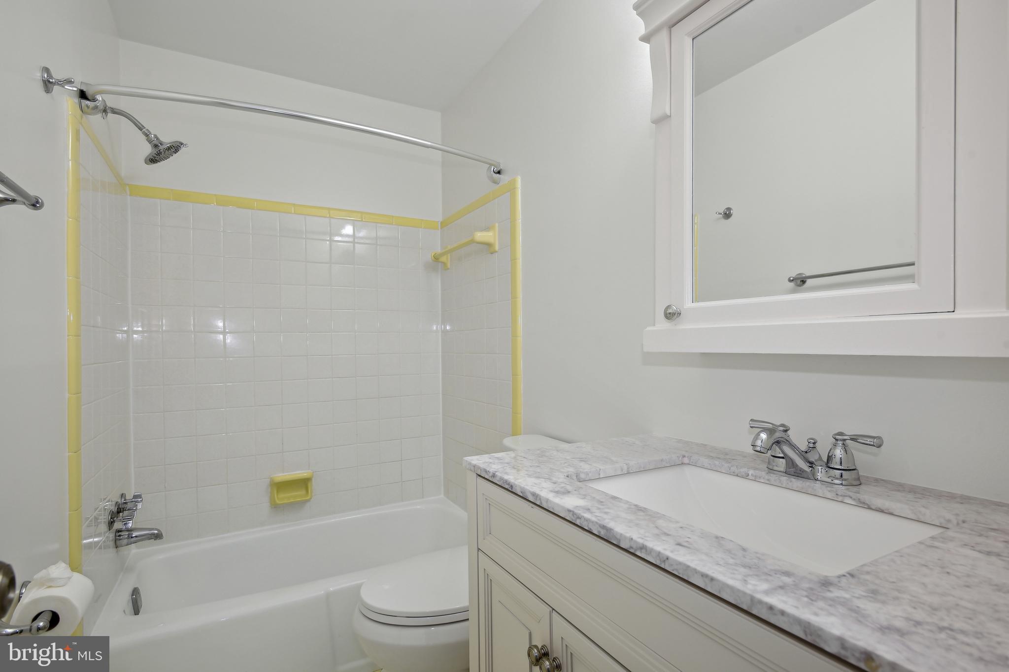 KINGS MANOR TOWNE HOUSES - Residential Lease