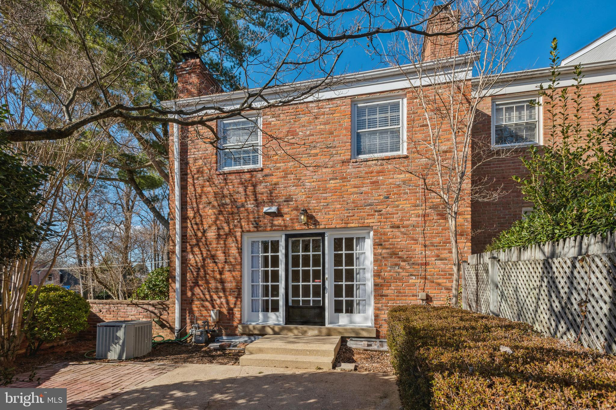 KINGS MANOR TOWNE HOUSES - Residential Lease