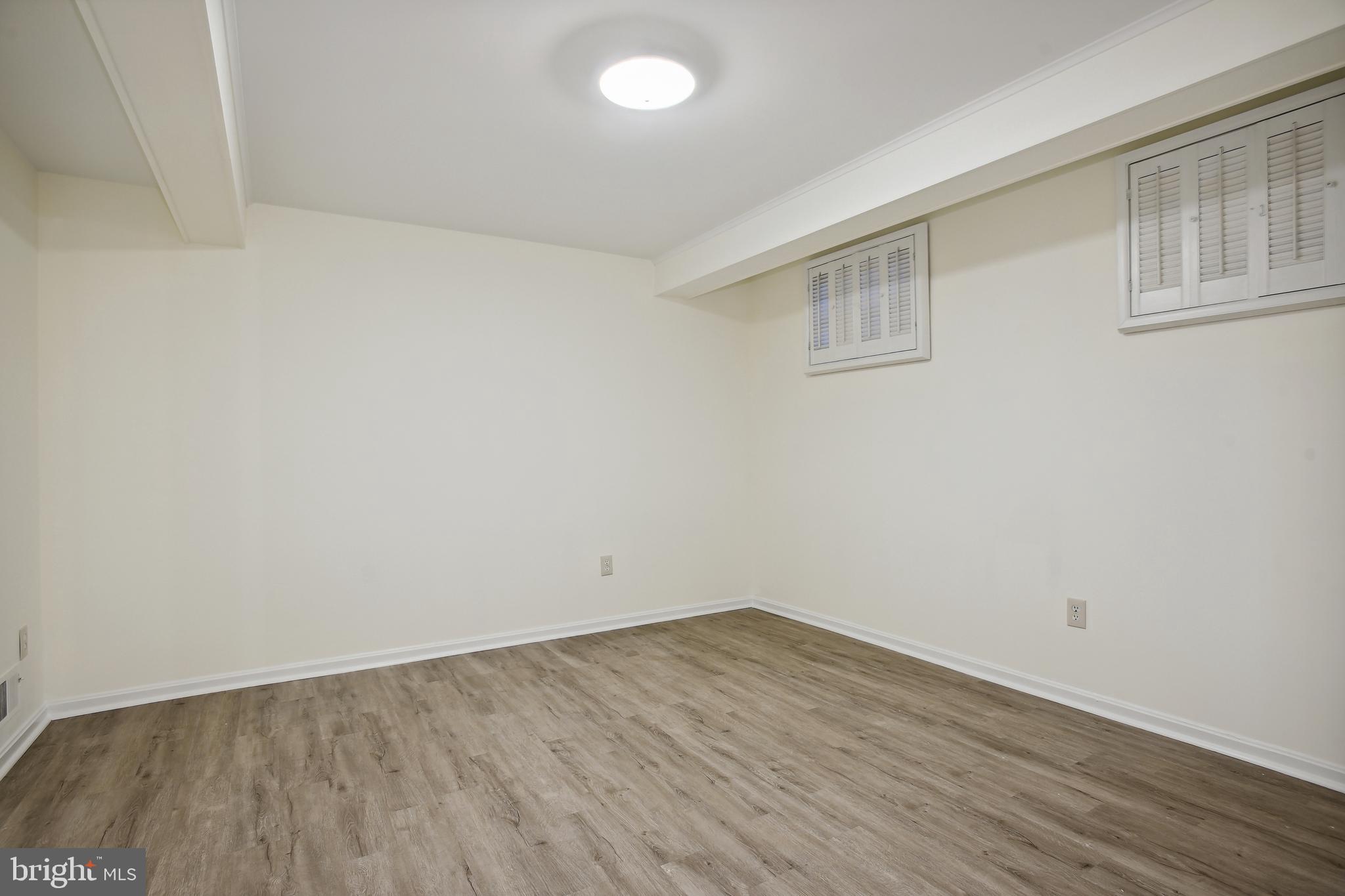 KINGS MANOR TOWNE HOUSES - Residential Lease