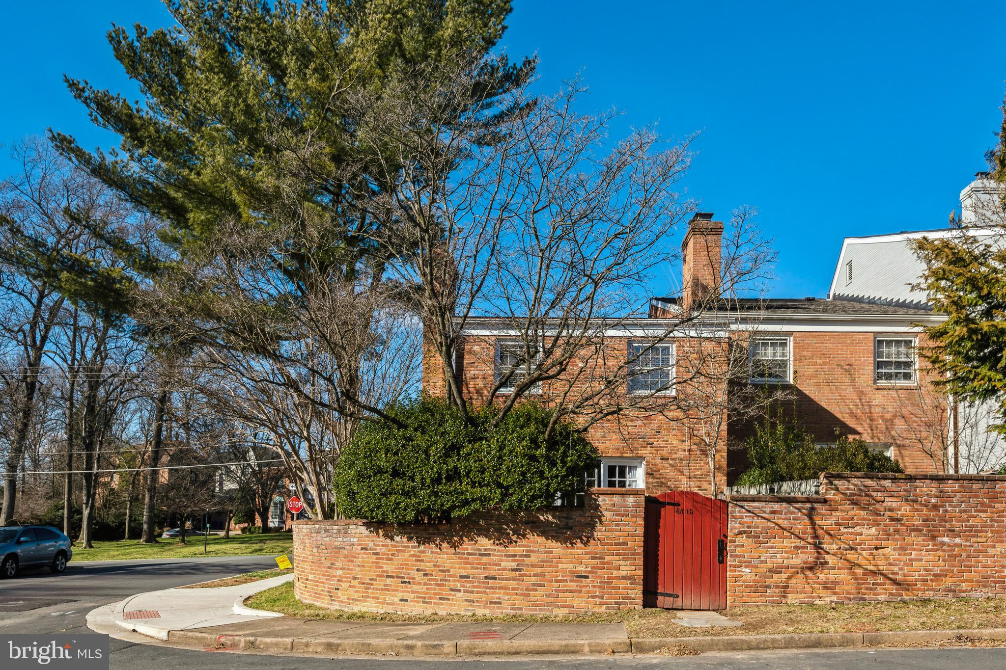 KINGS MANOR TOWNE HOUSES - Residential Lease