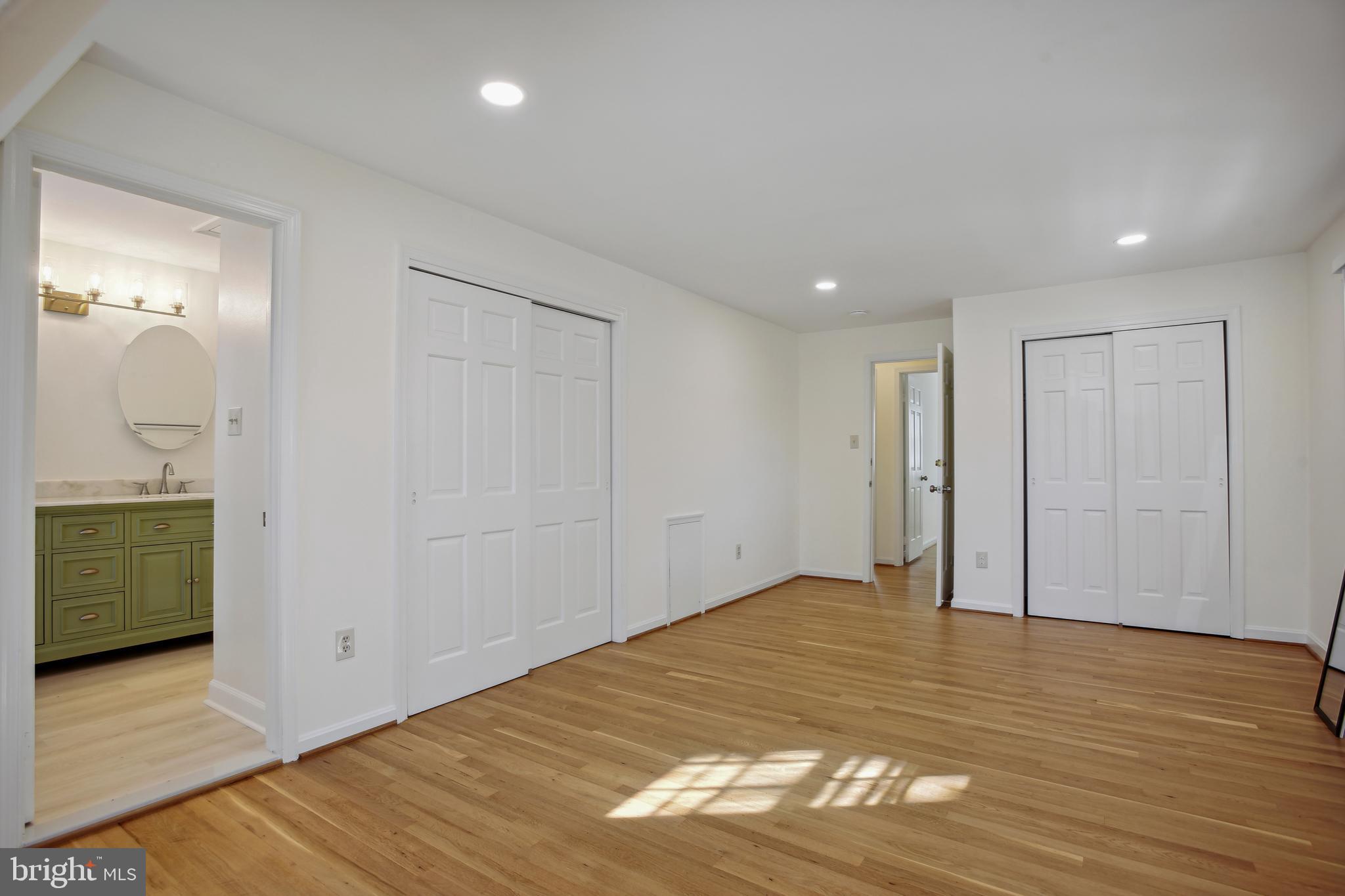 KINGS MANOR TOWNE HOUSES - Residential Lease