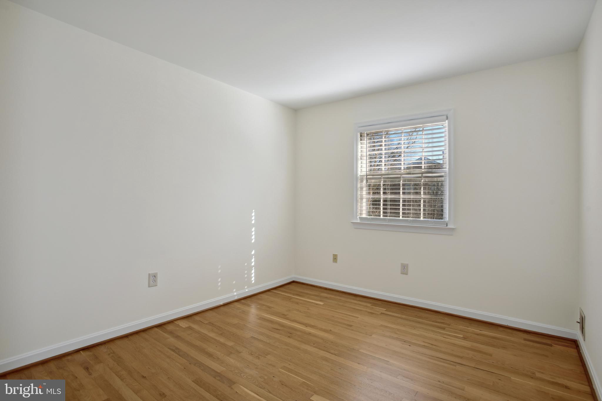 KINGS MANOR TOWNE HOUSES - Residential Lease