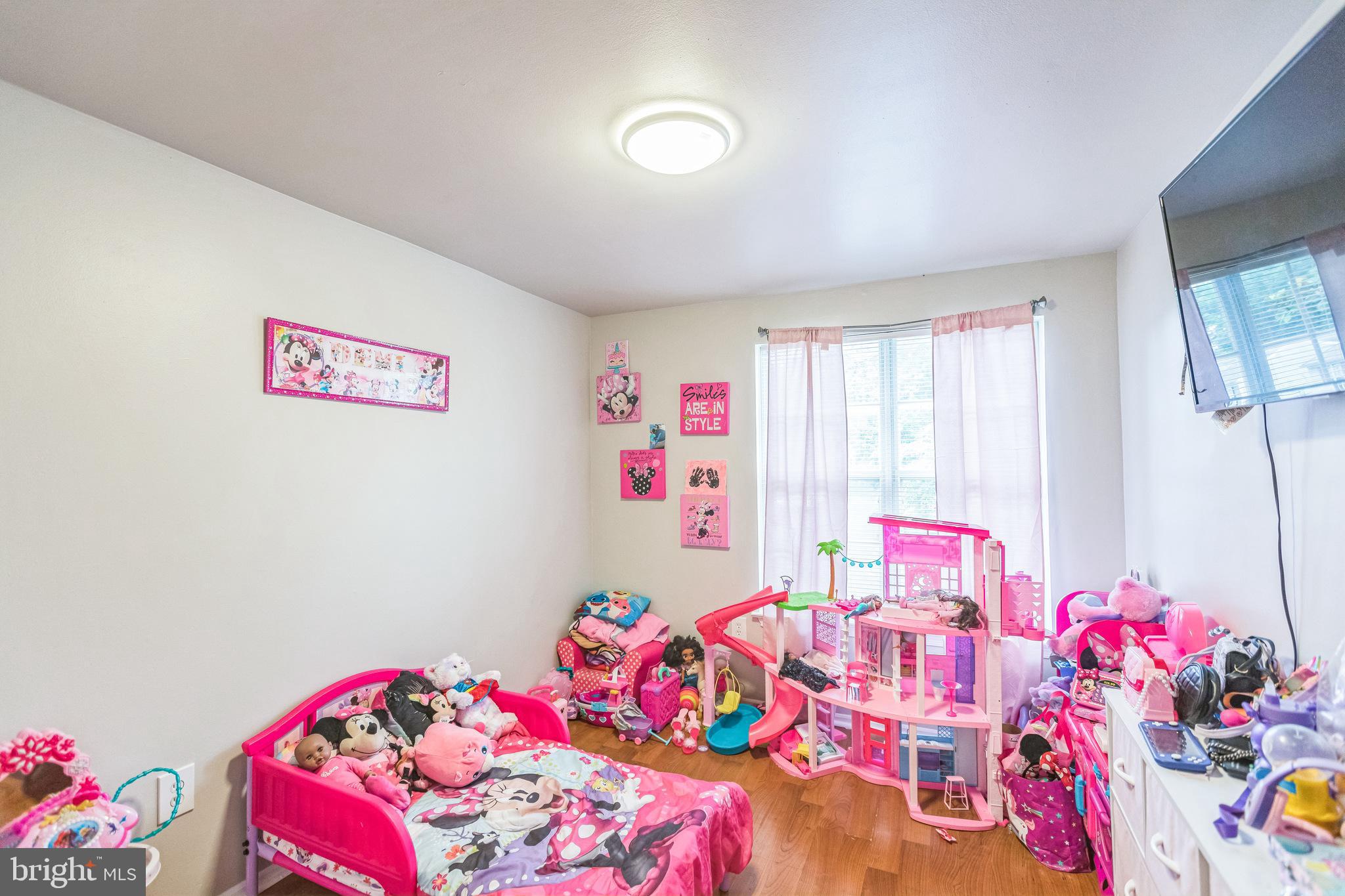 WAKEFIELD - Residential