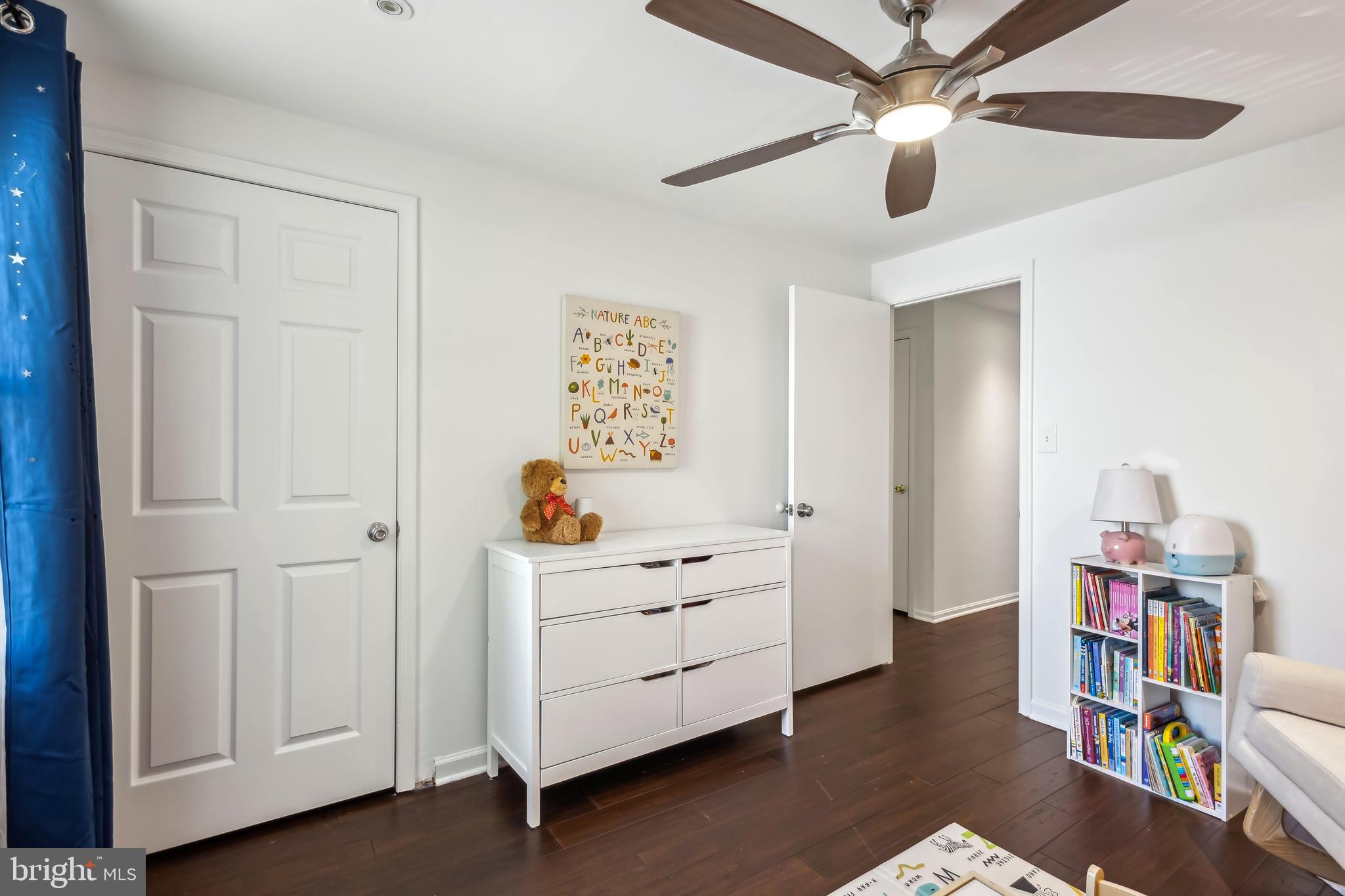 HOLMES RUN CROSSING - Residential Lease