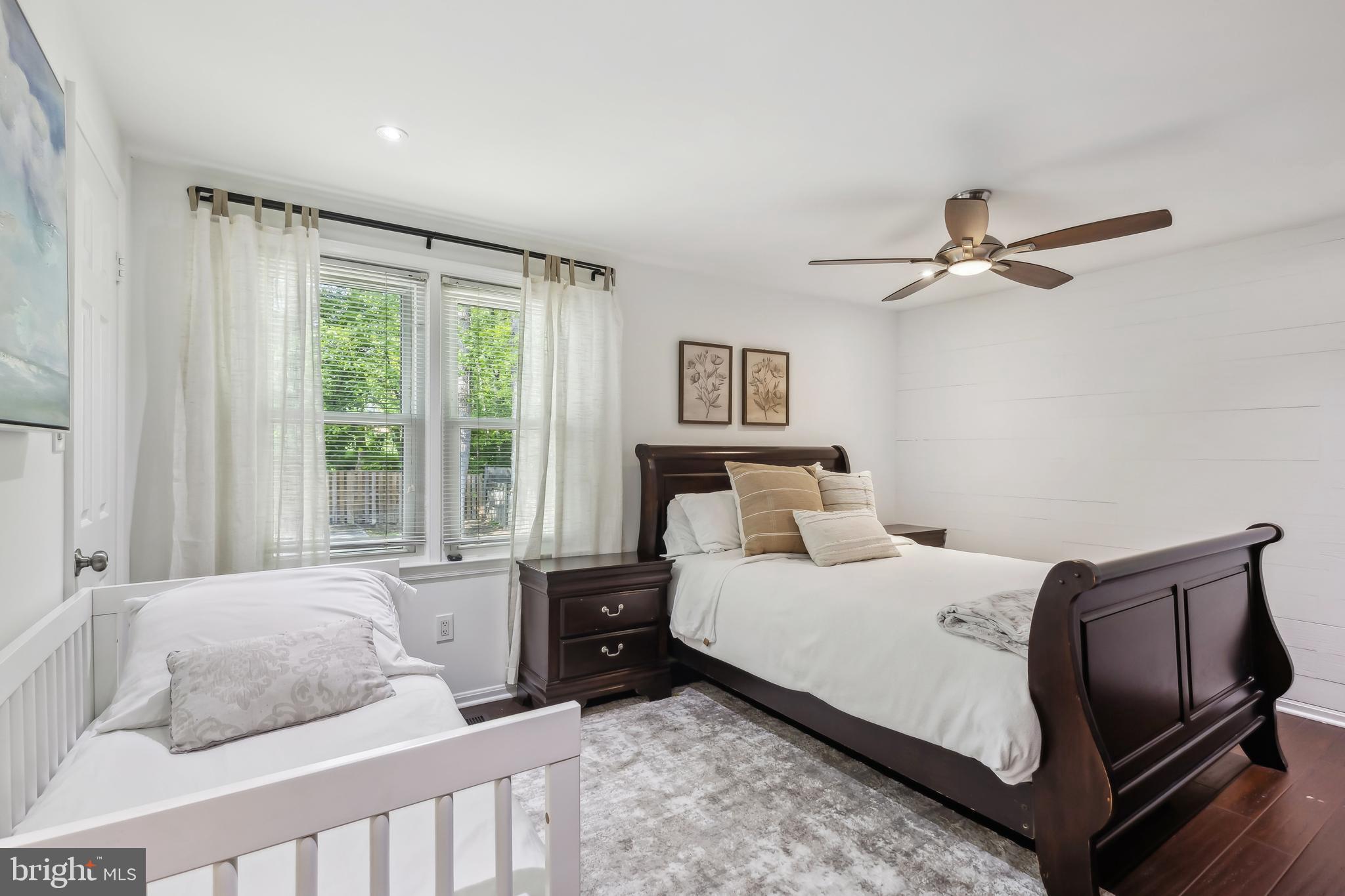 HOLMES RUN CROSSING - Residential Lease