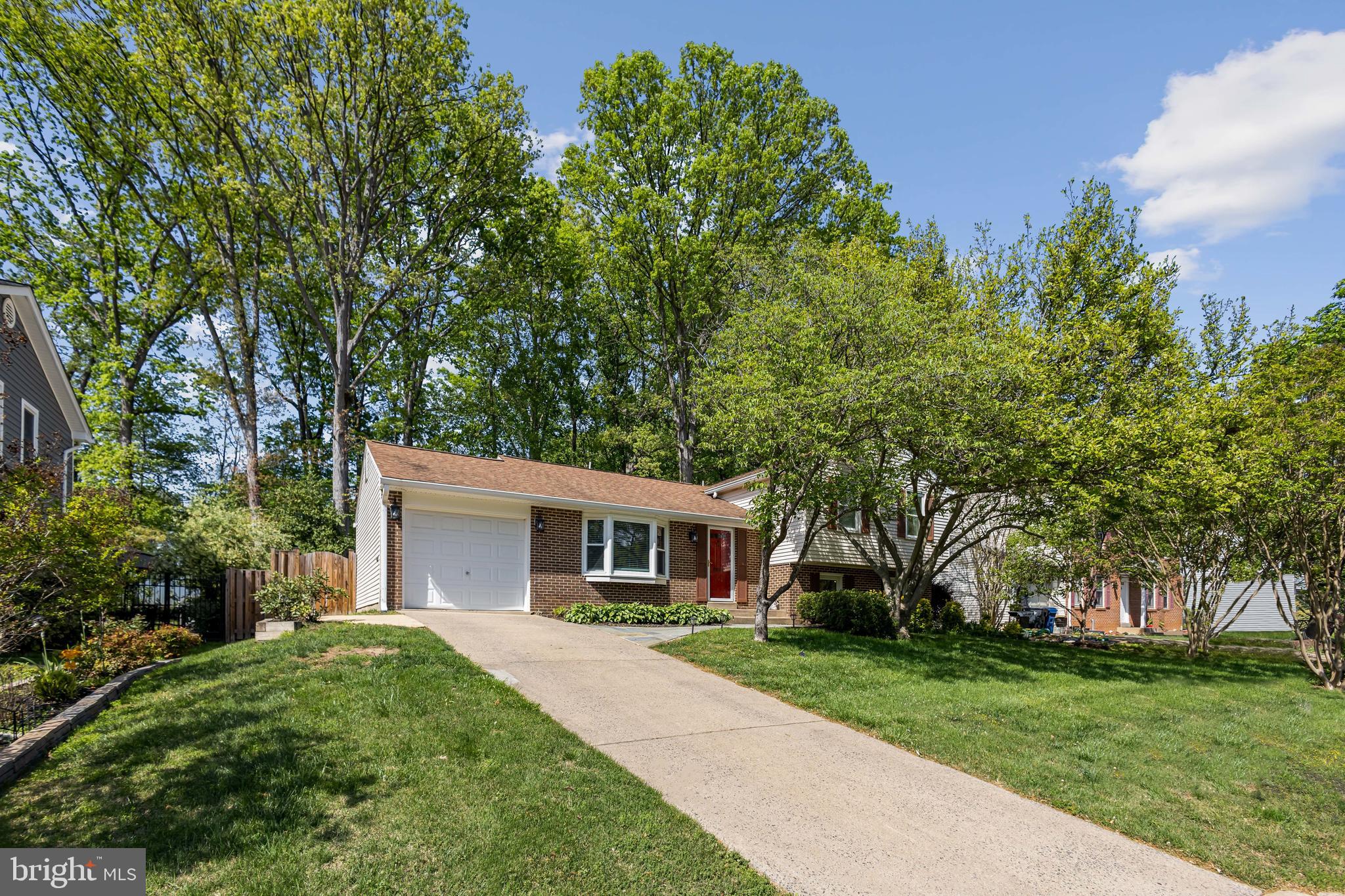 HOLMES RUN CROSSING - Residential Lease