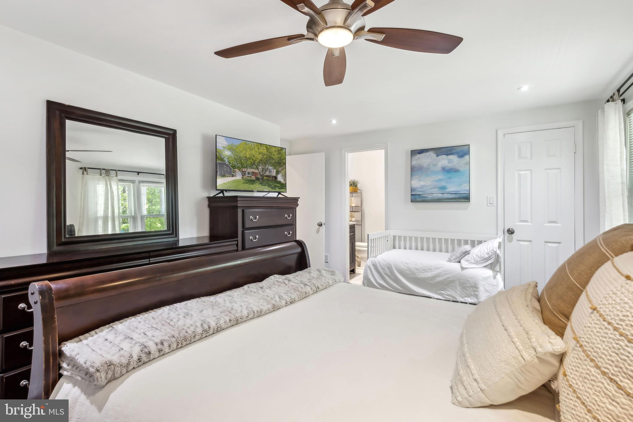 HOLMES RUN CROSSING - Residential Lease