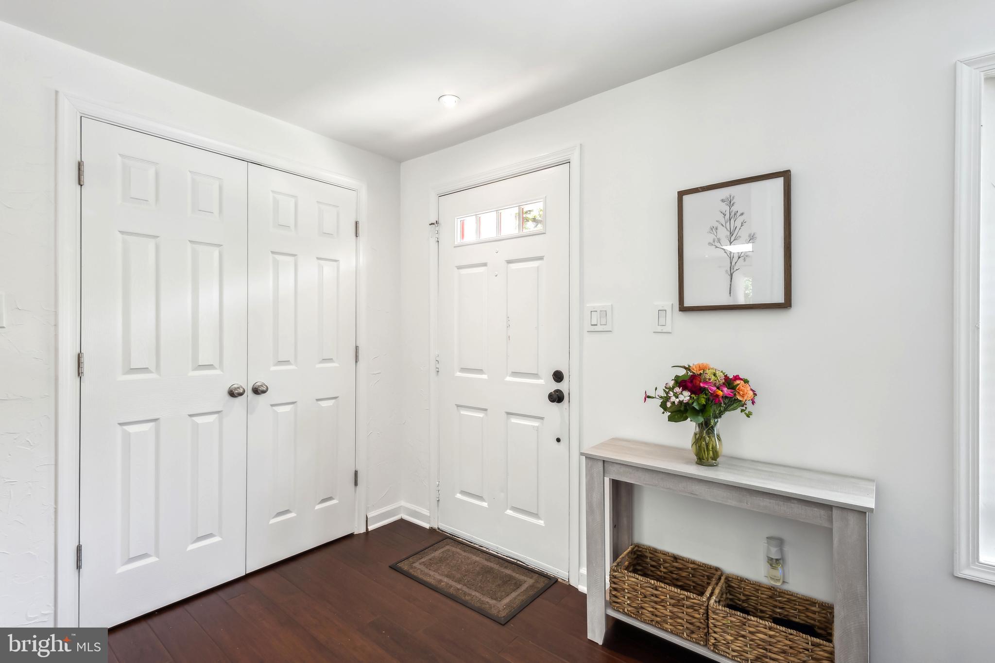 HOLMES RUN CROSSING - Residential Lease