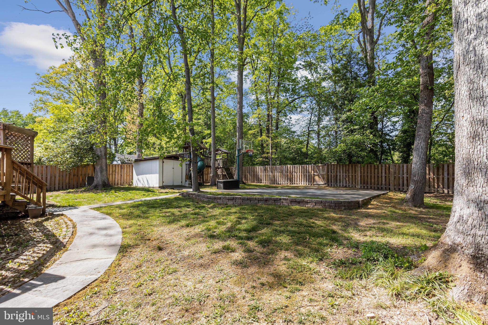 HOLMES RUN CROSSING - Residential Lease