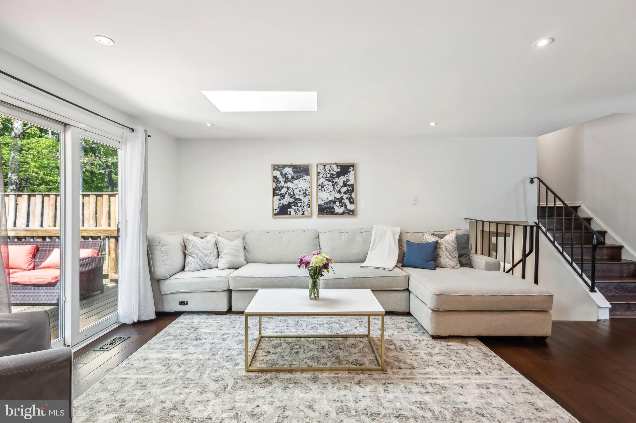 HOLMES RUN CROSSING - Residential Lease