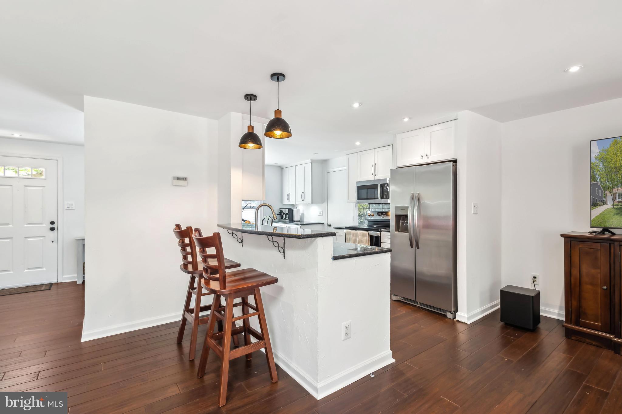 HOLMES RUN CROSSING - Residential Lease