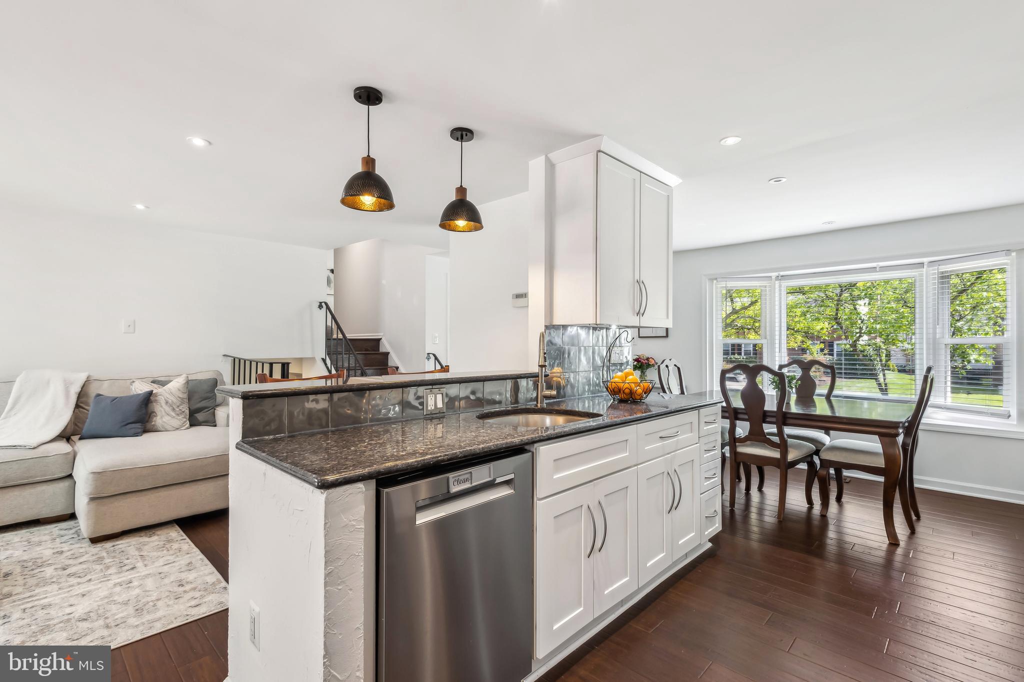 HOLMES RUN CROSSING - Residential Lease