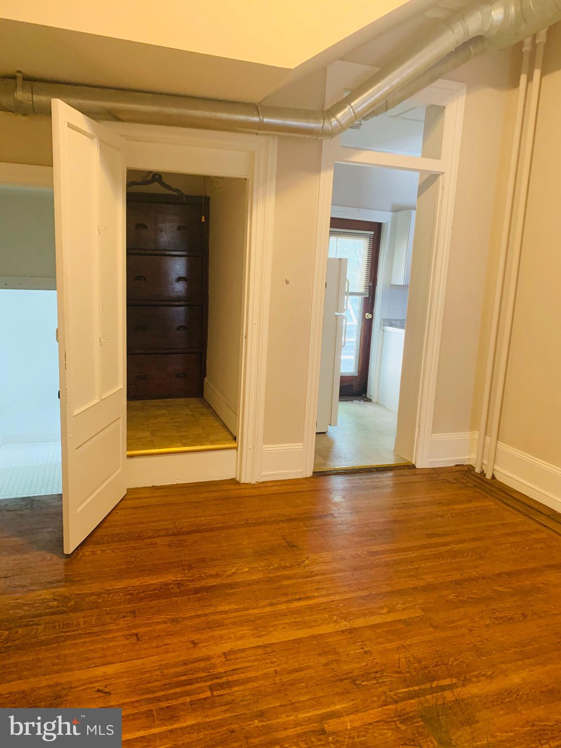 ART MUSEUM AREA - Residential Lease