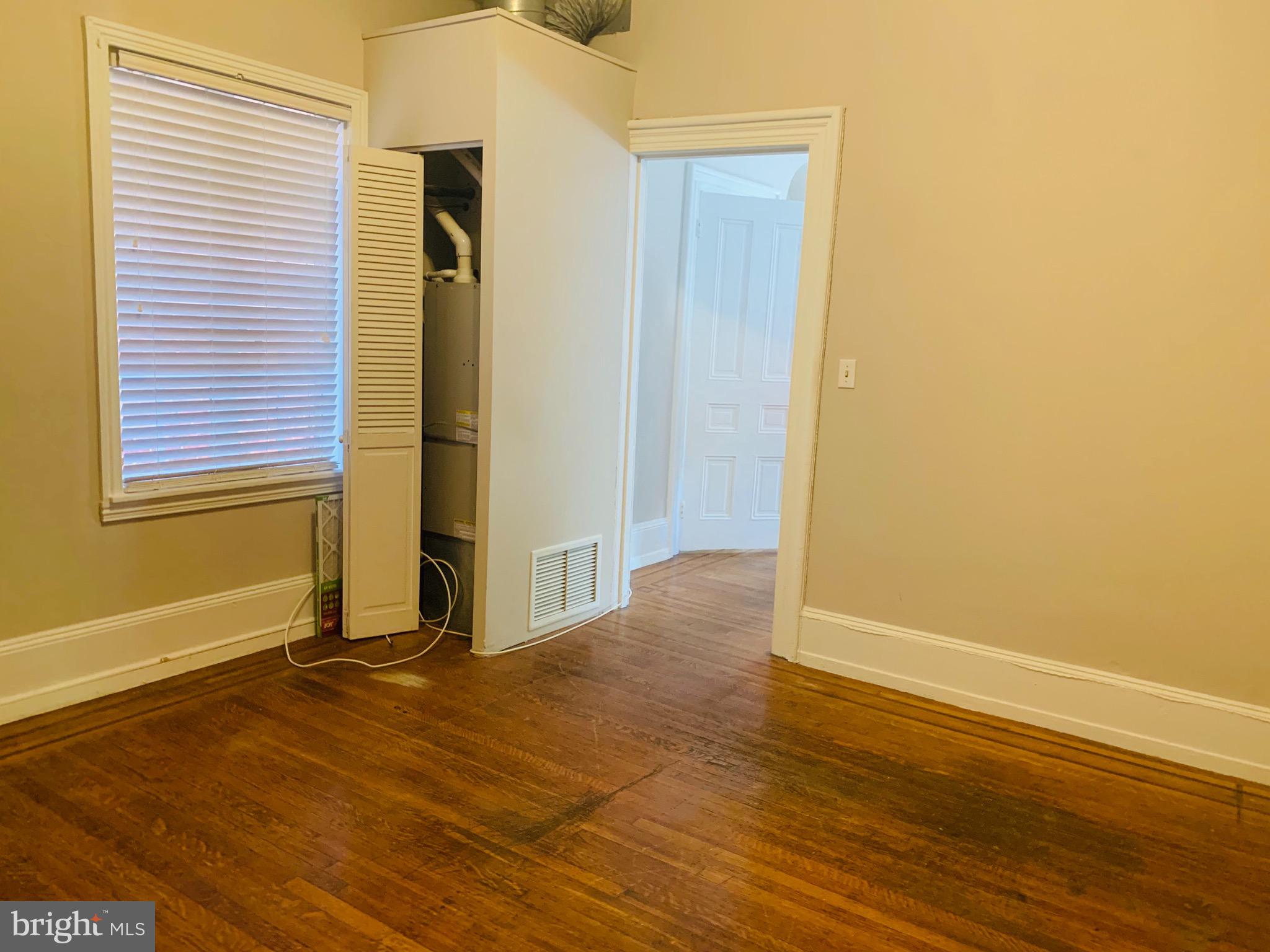 ART MUSEUM AREA - Residential Lease