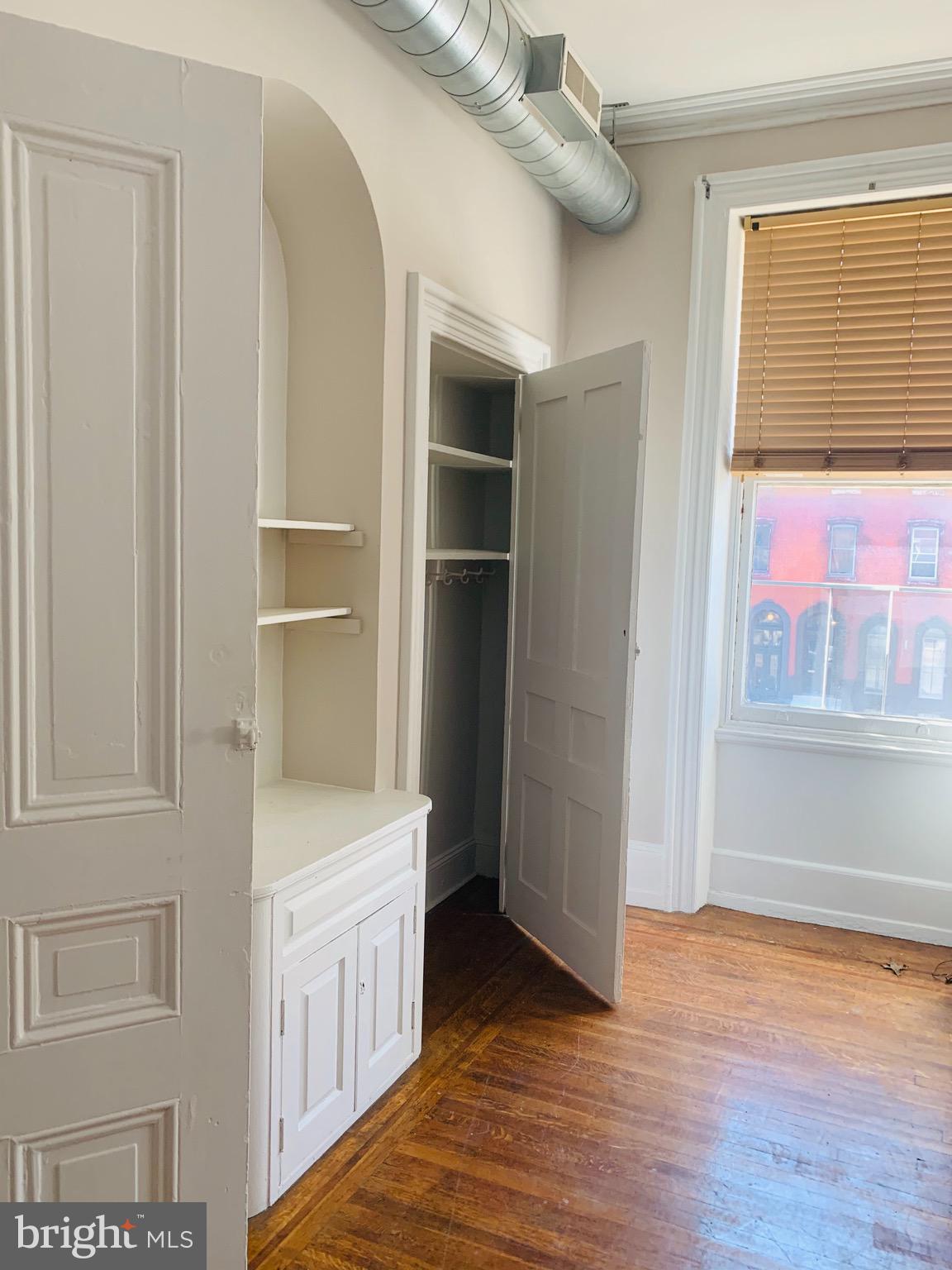 ART MUSEUM AREA - Residential Lease