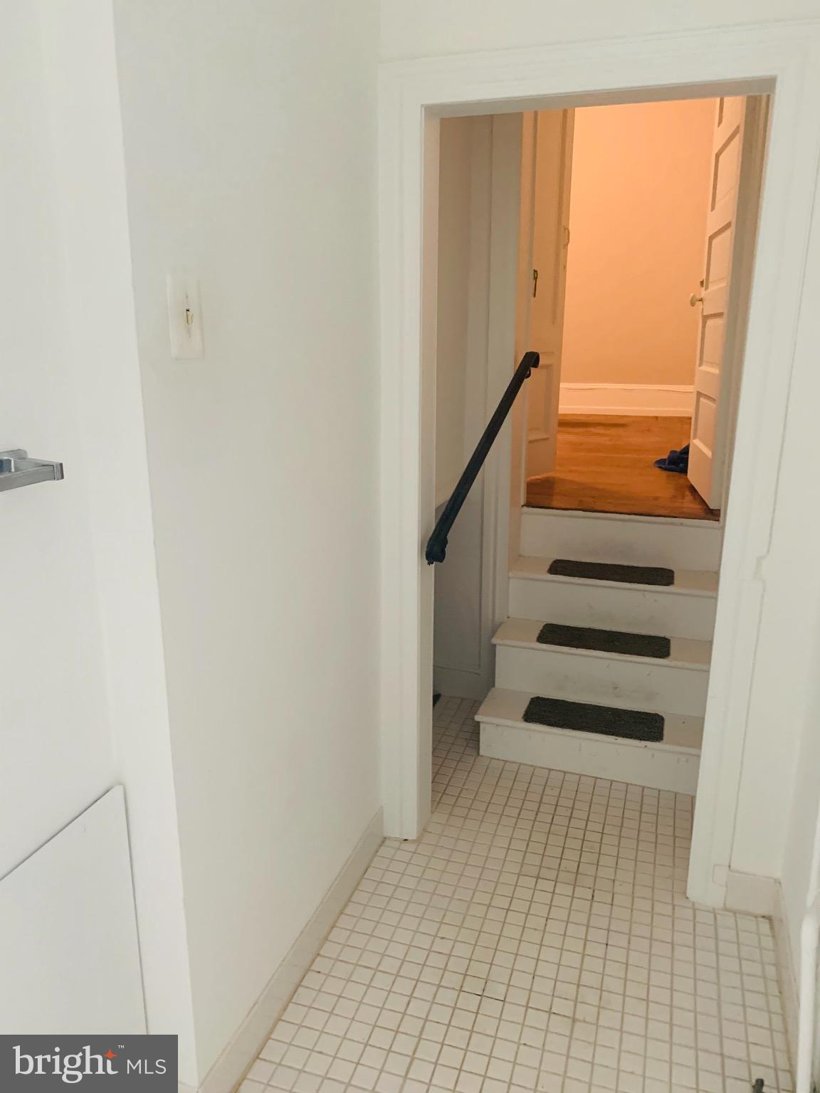 ART MUSEUM AREA - Residential Lease