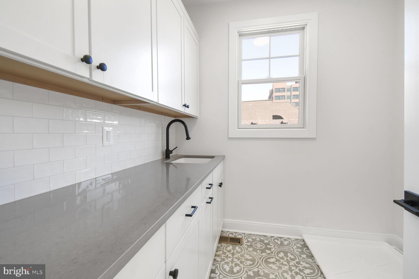 BATTERY PARK - Residential