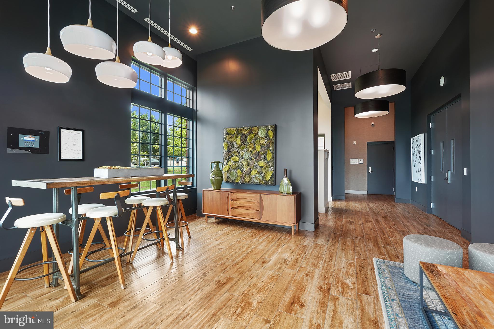 CROWN - Residential