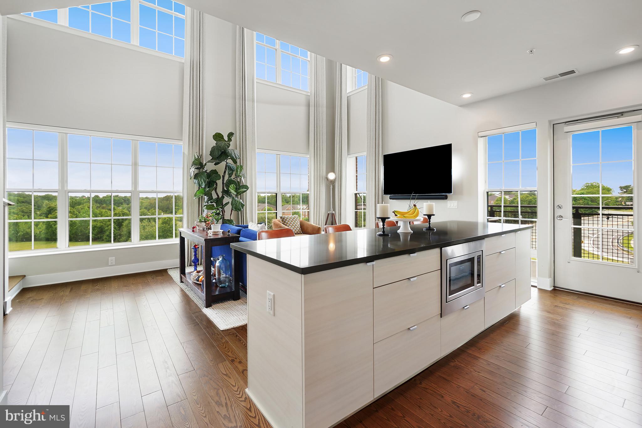 CROWN - Residential