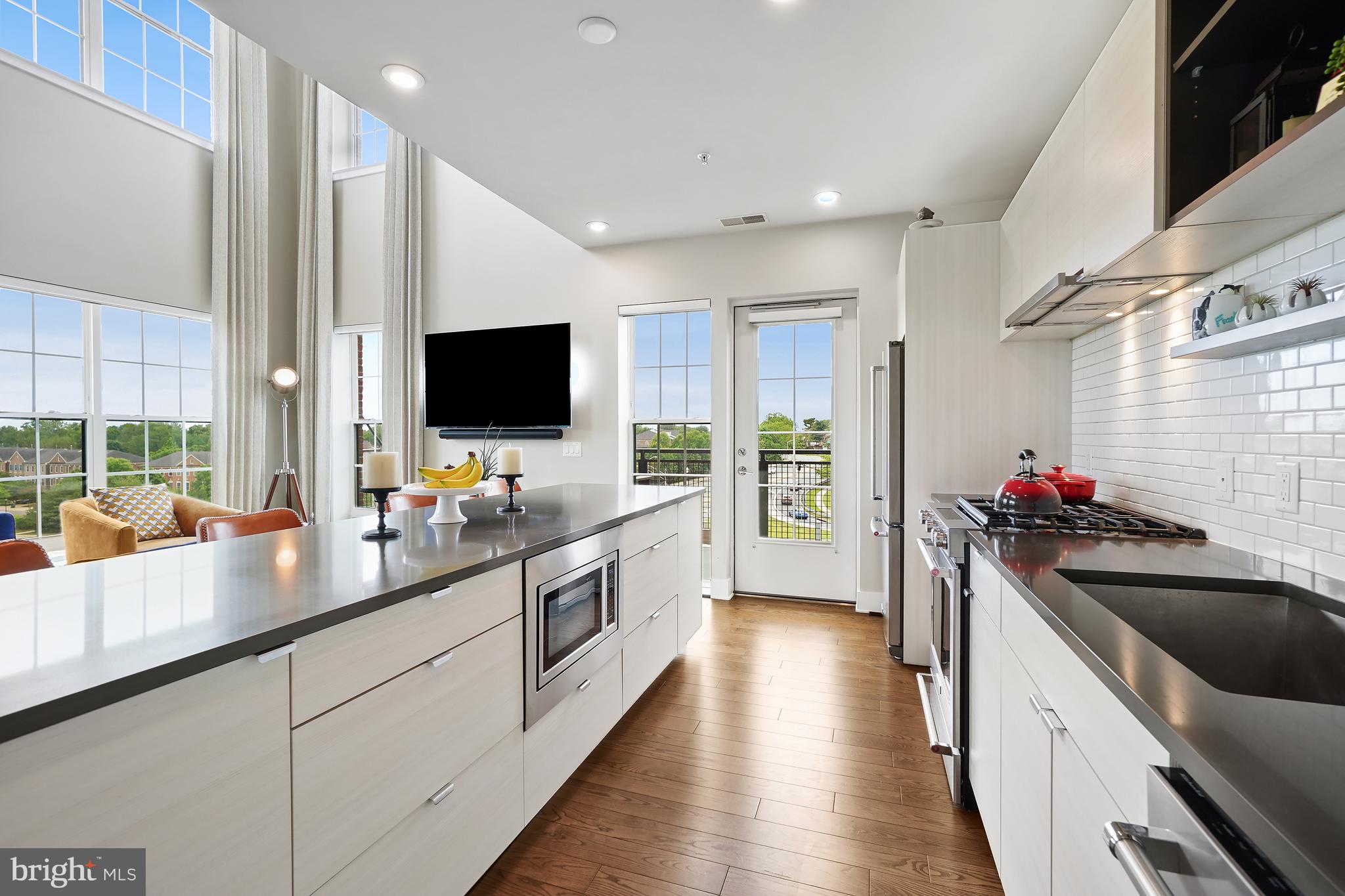 CROWN - Residential