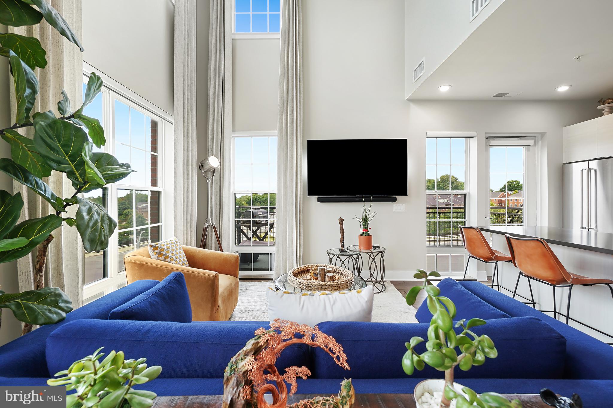 CROWN - Residential