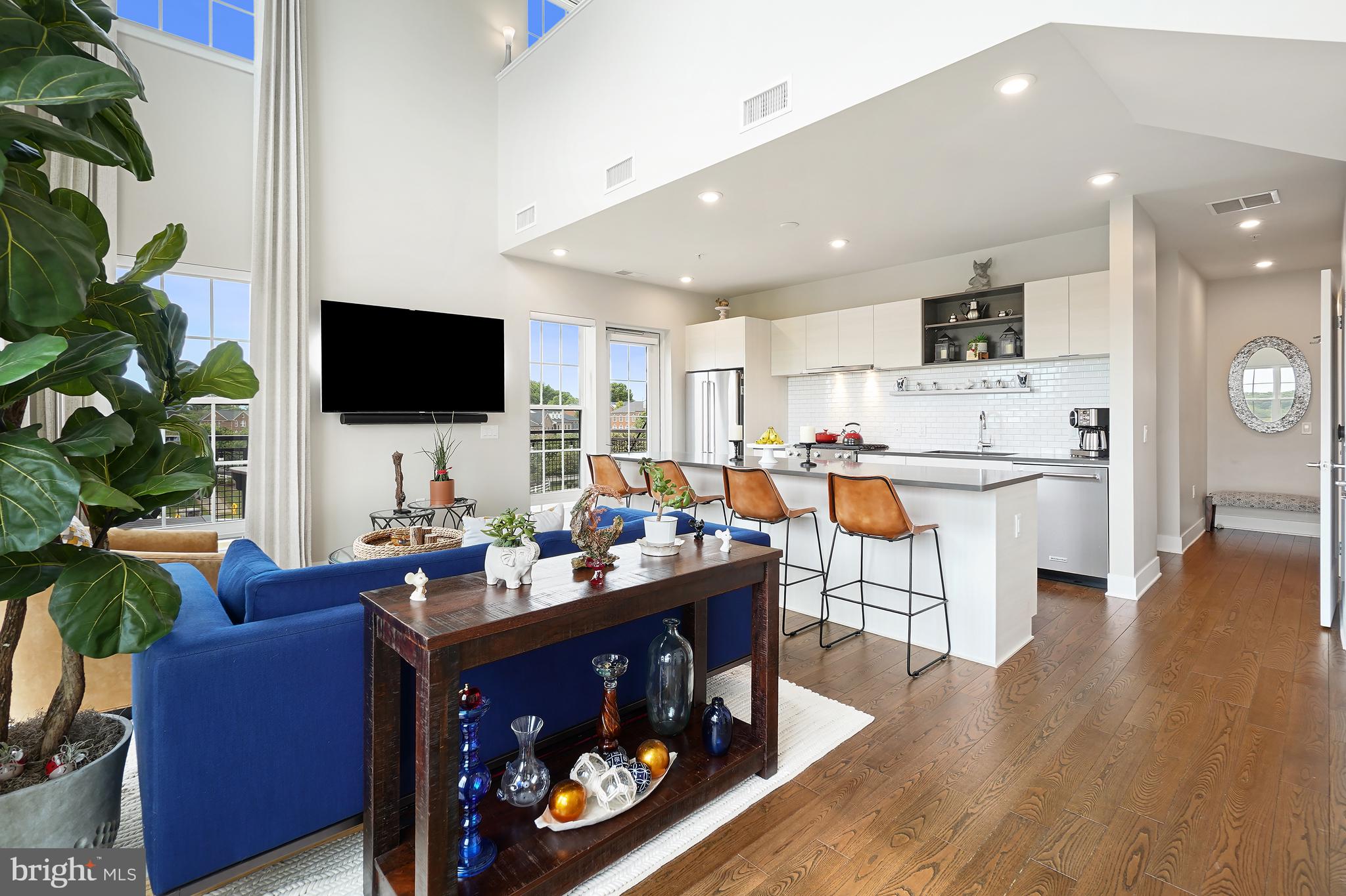 CROWN - Residential