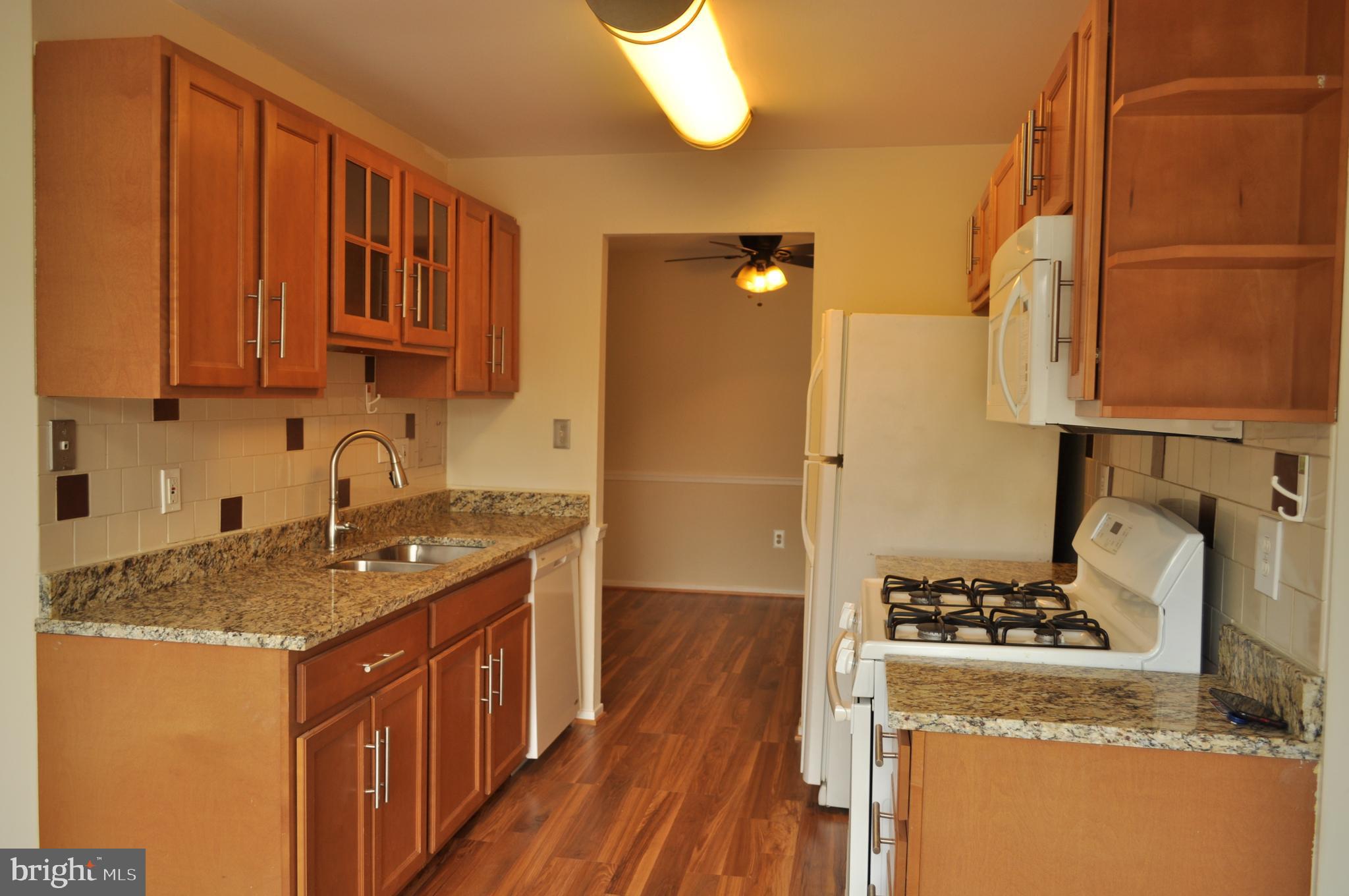 LONG REACH - Residential Lease