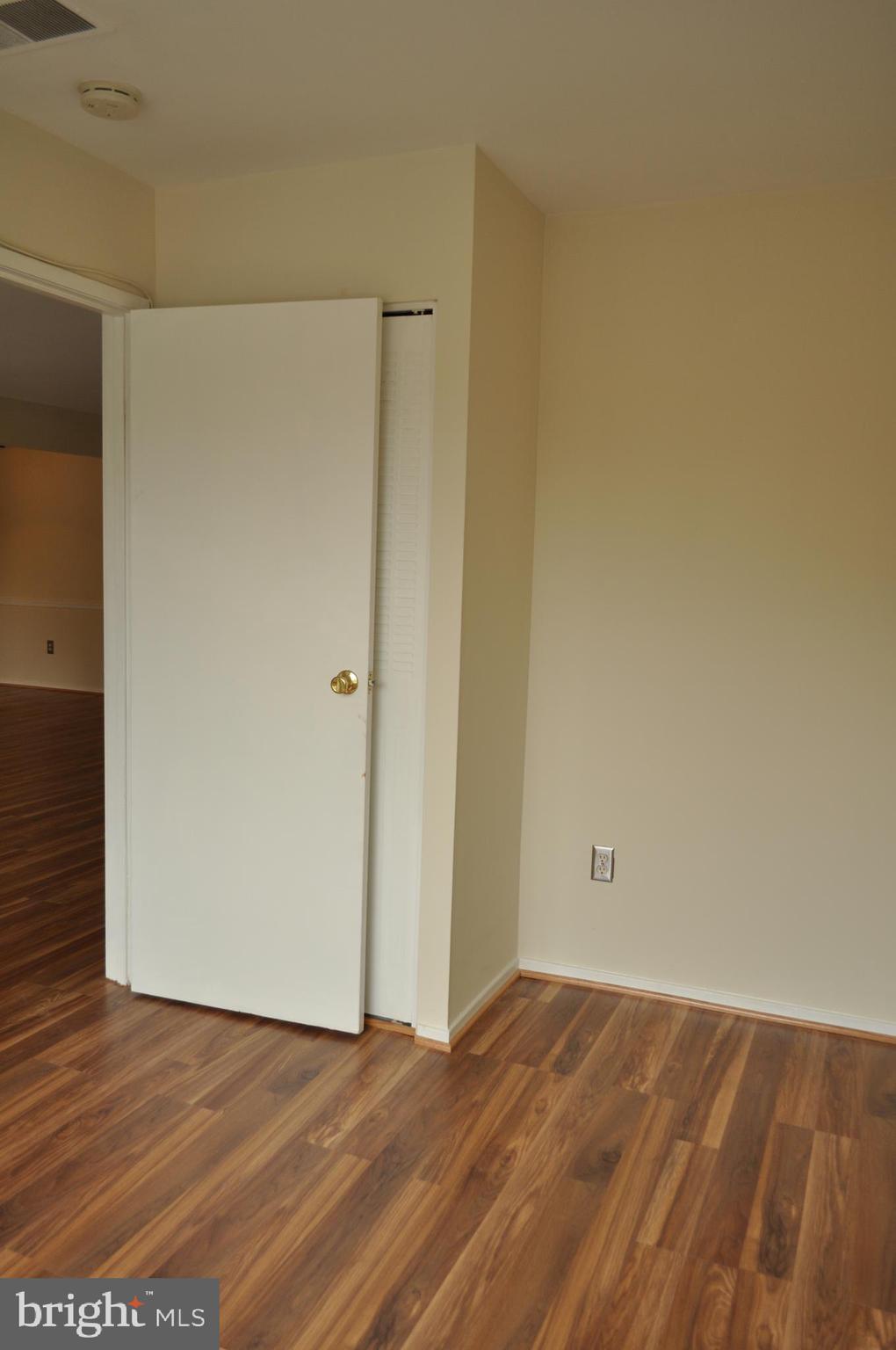 LONG REACH - Residential Lease