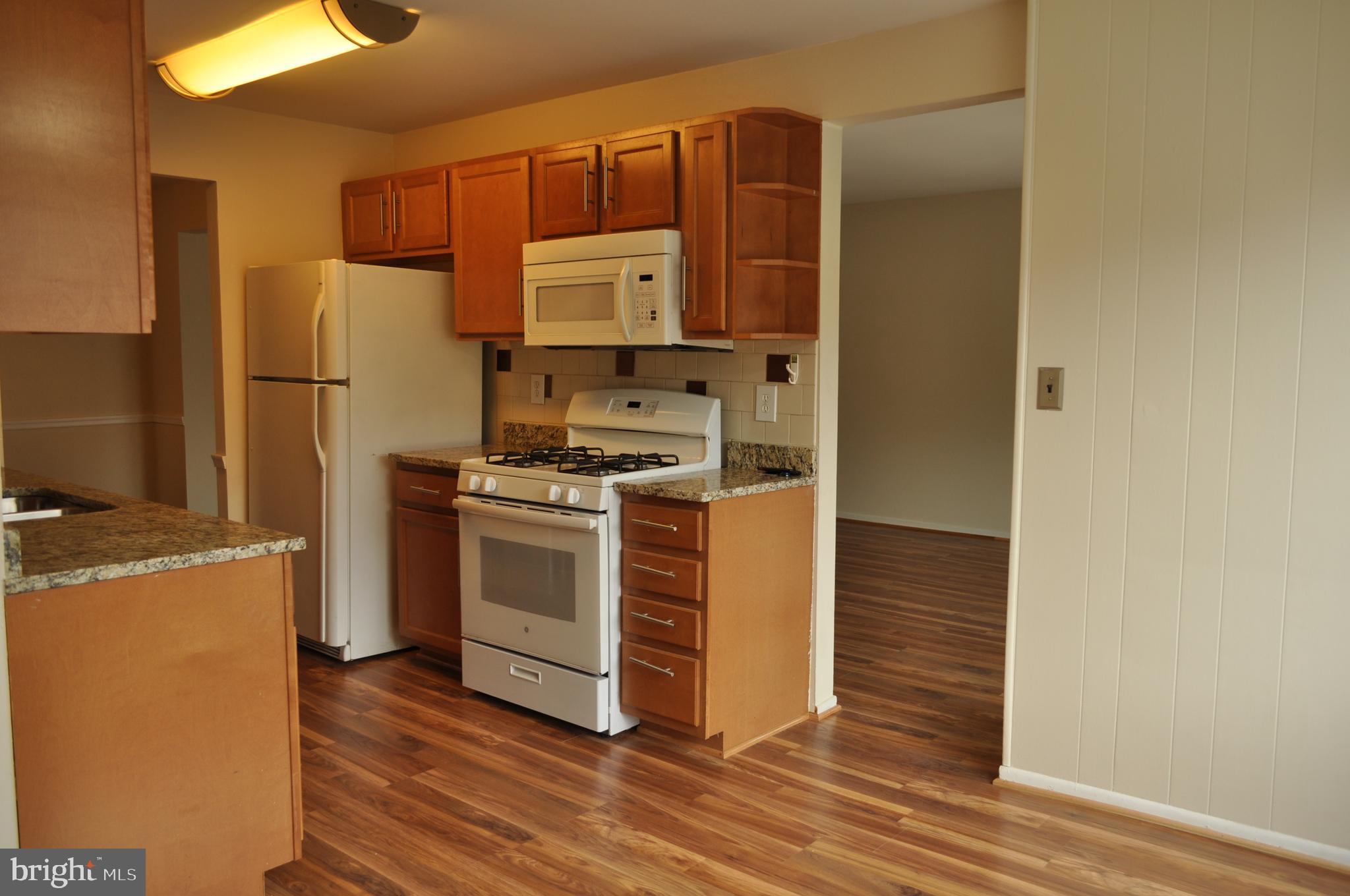 LONG REACH - Residential Lease