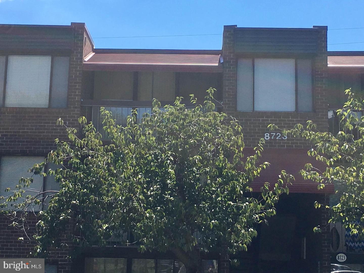 LONG REACH - Residential Lease