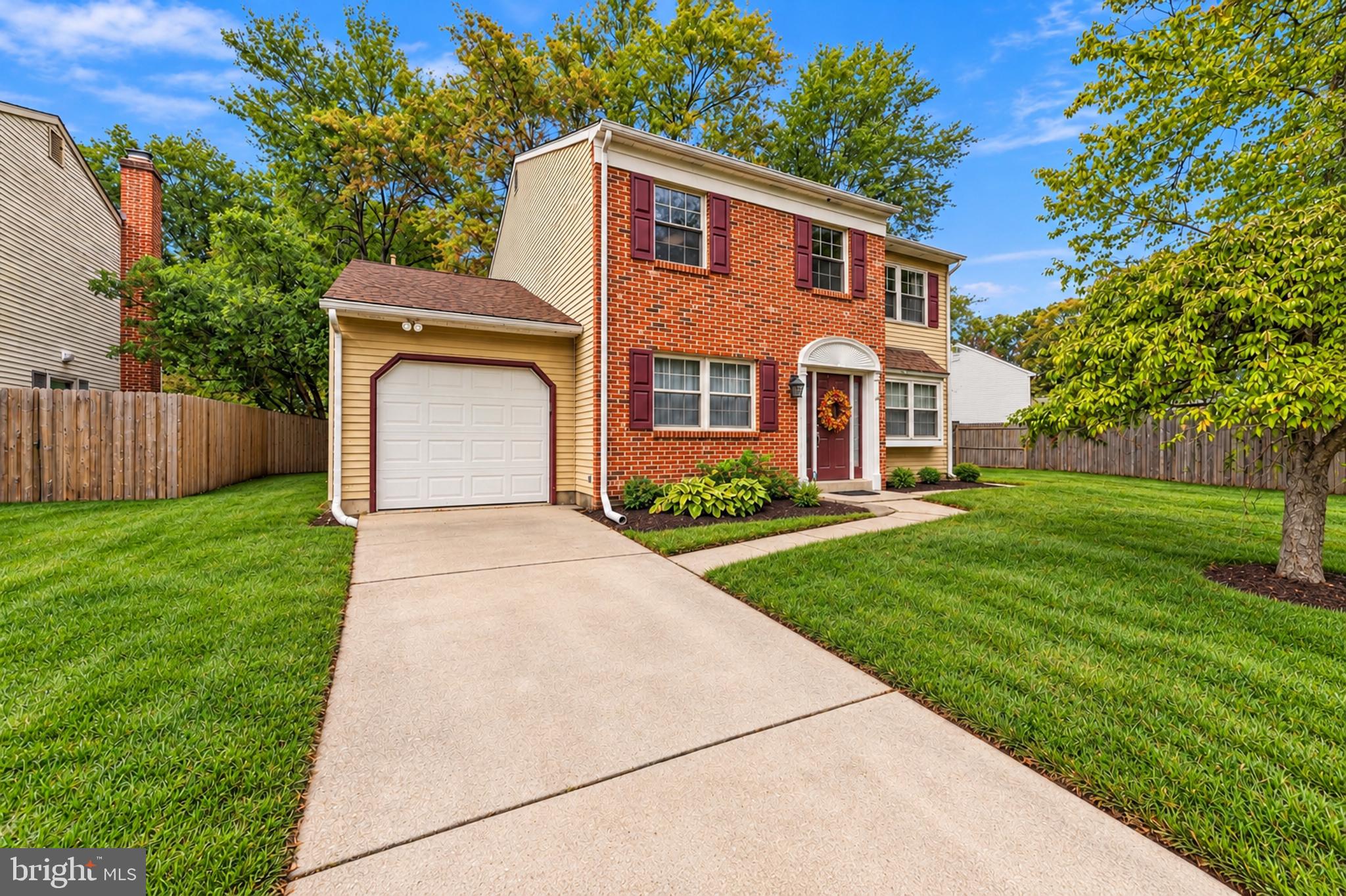 26 LAKESIDE DRIVE