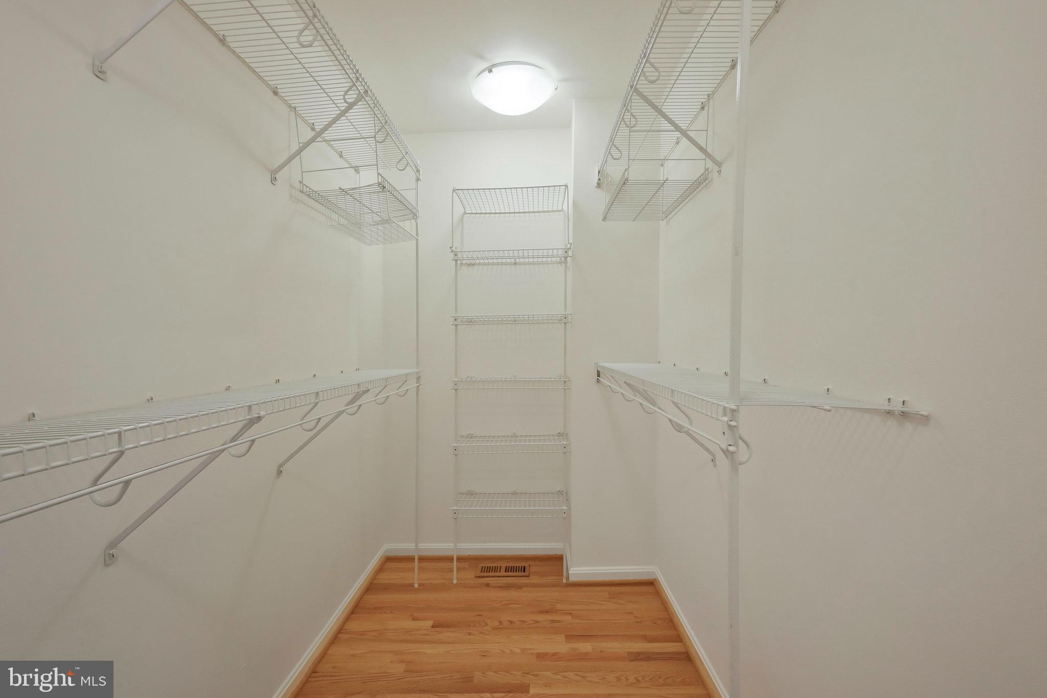 QUAKER VILLAGE - Residential