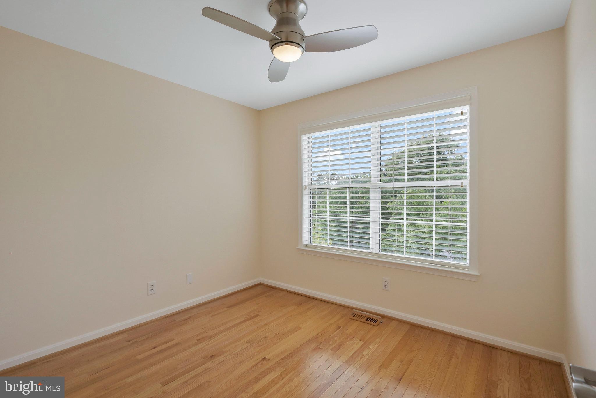 QUAKER VILLAGE - Residential