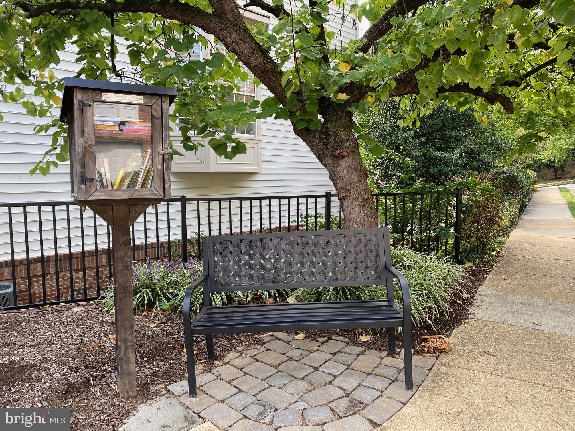 QUAKER VILLAGE - Residential