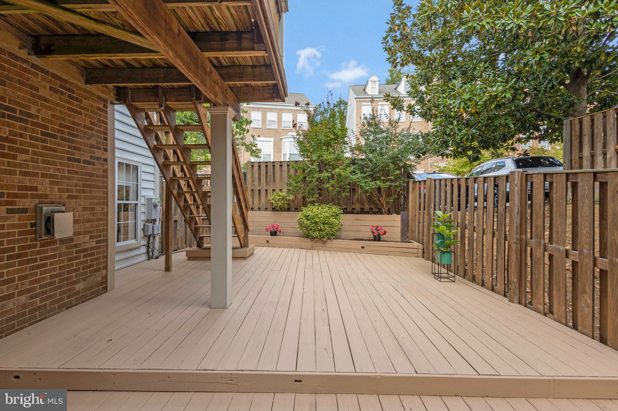 QUAKER VILLAGE - Residential