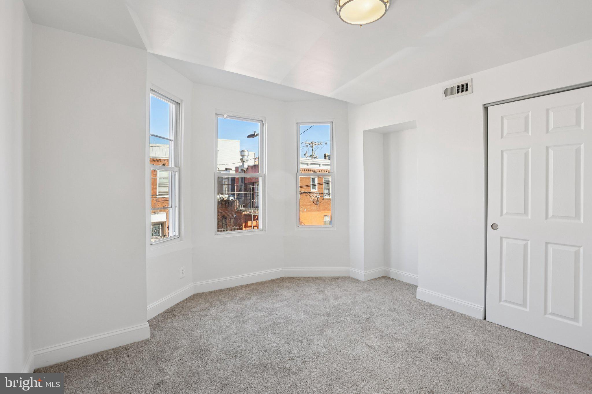 POINT BREEZE - Residential