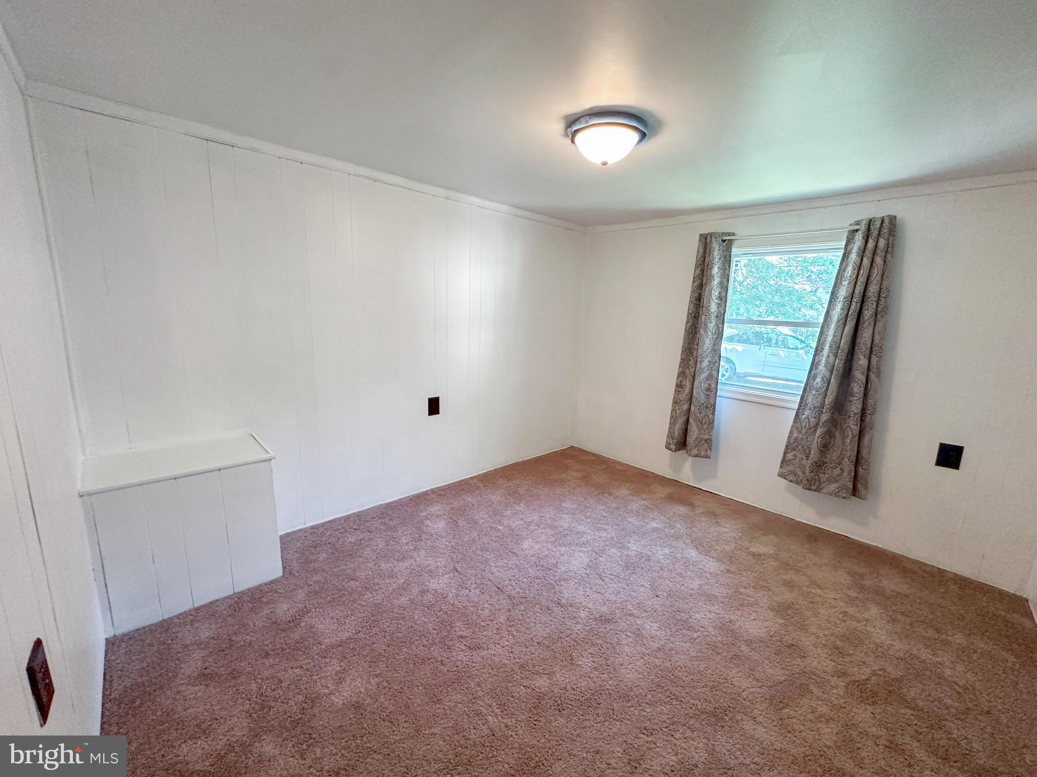 WHISPERING PINE MHP - Residential