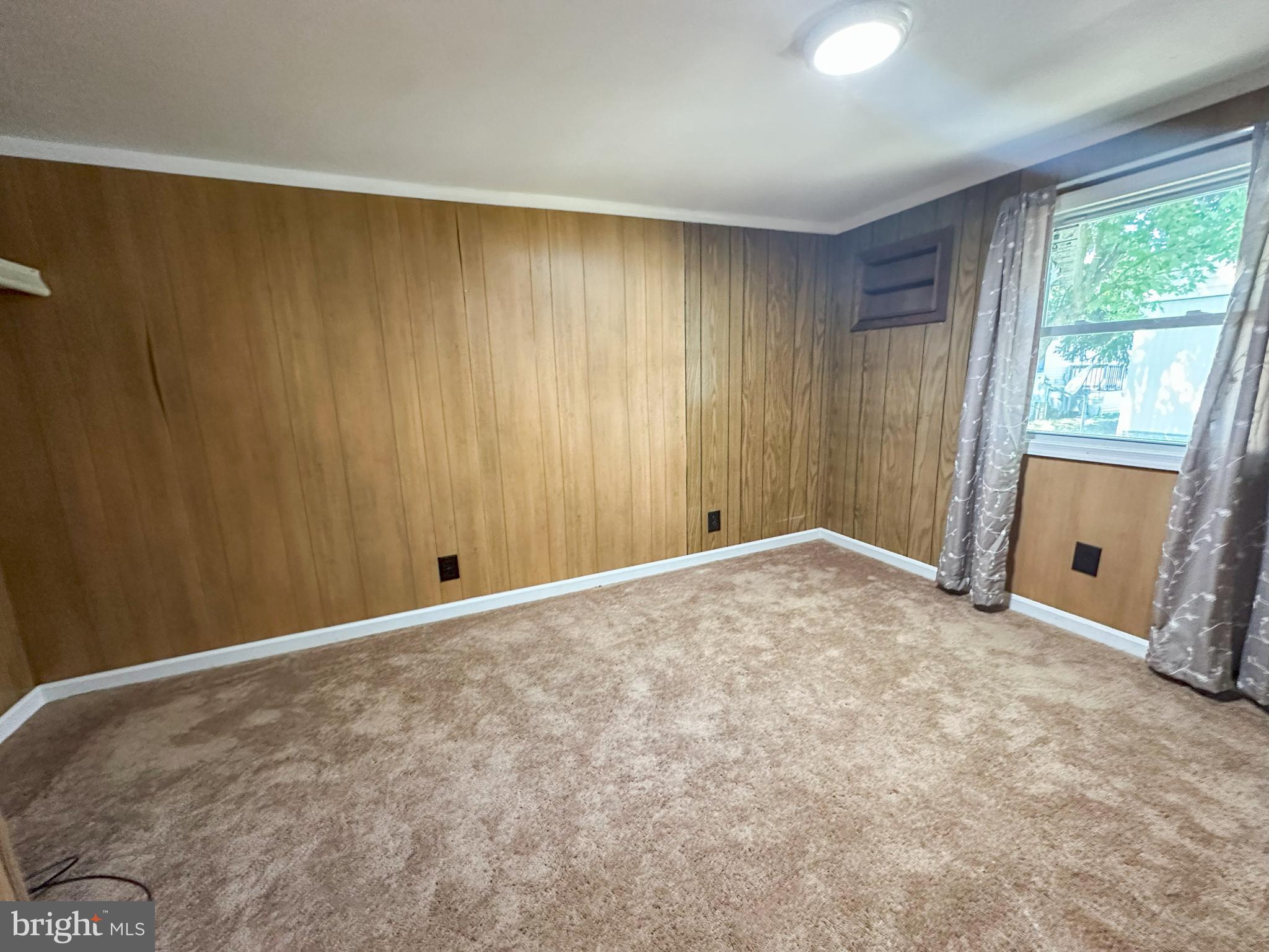 WHISPERING PINE MHP - Residential