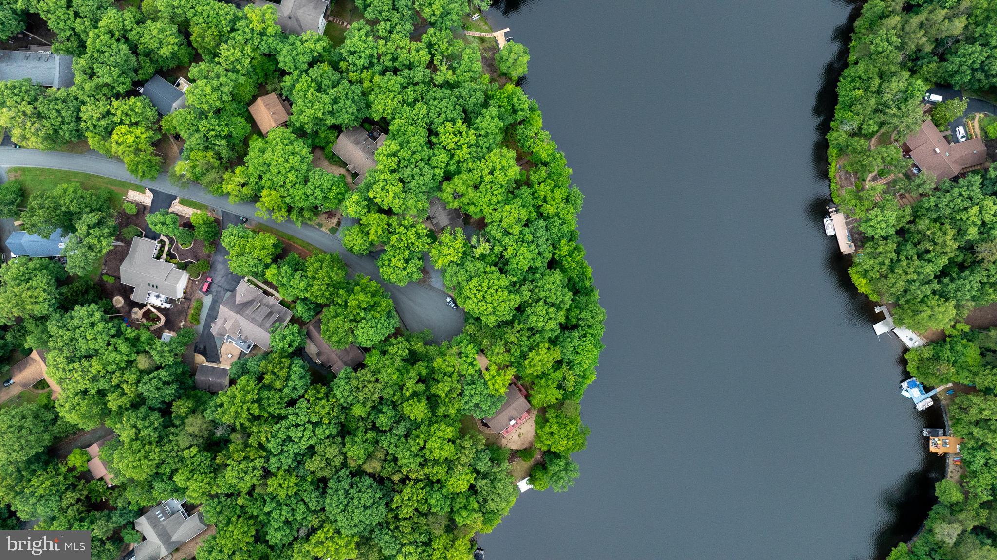 LAKE MONTICELLO - Residential